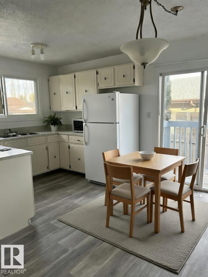 Second View of 6333 11 Avenue, Sakaw, Edmonton, Alberta, T6L 3A8