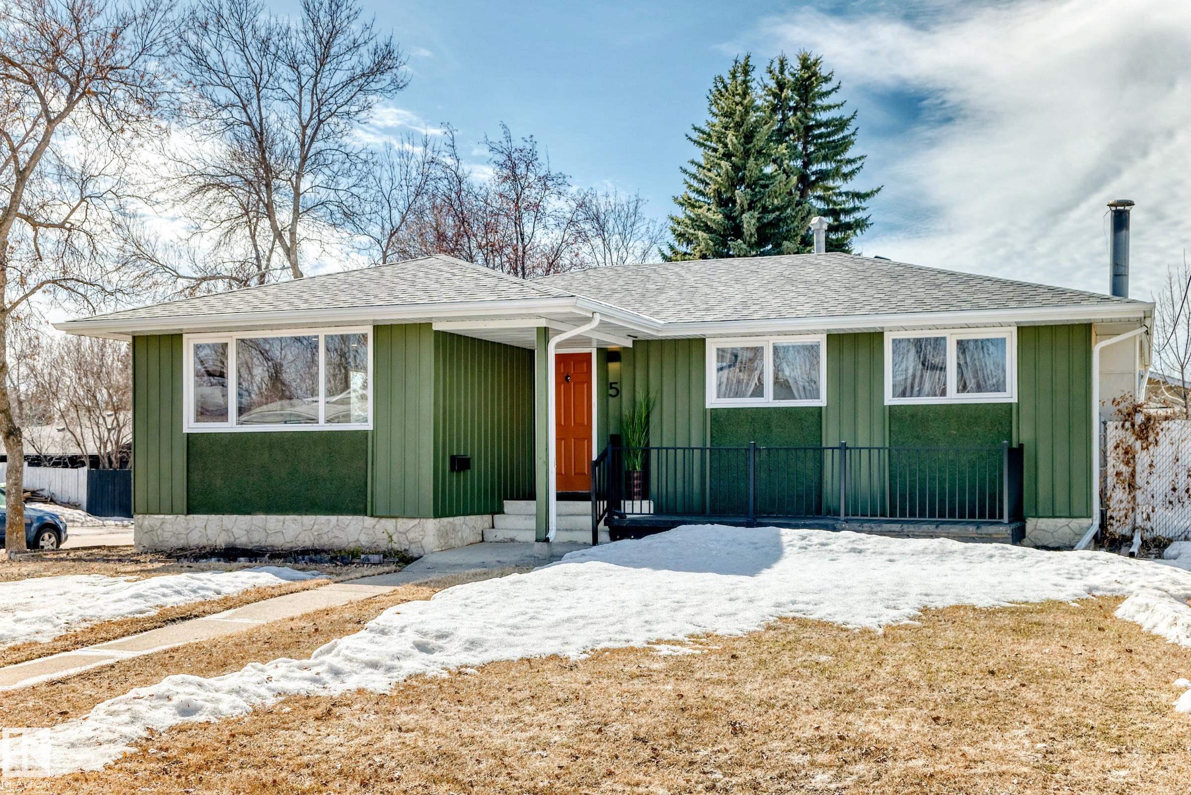 5 LAROSE Drive, E4482593, Alberta,