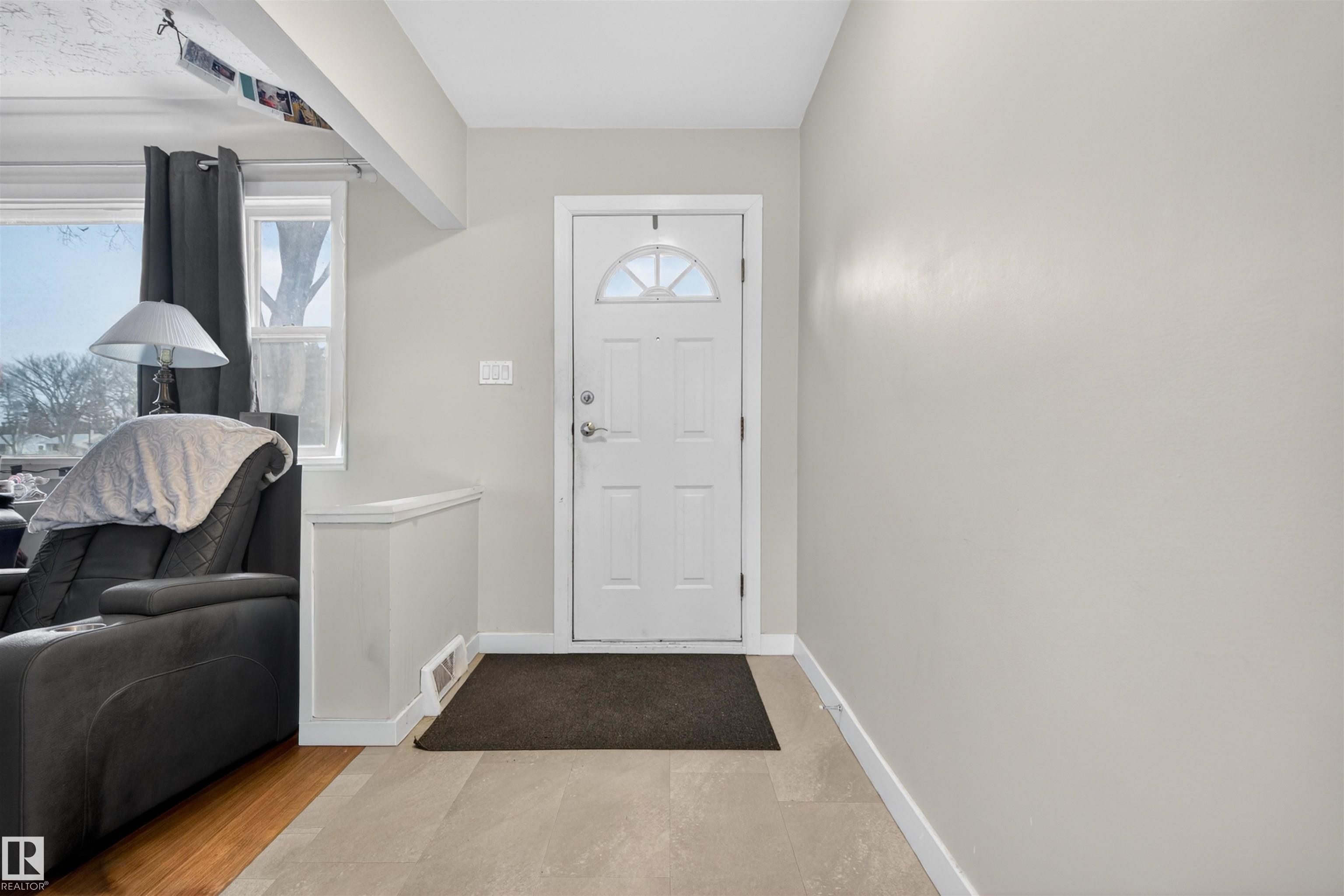 Second View of 13631 119 Avenue, Dovercourt, Edmonton, Alberta, T5L 2N5