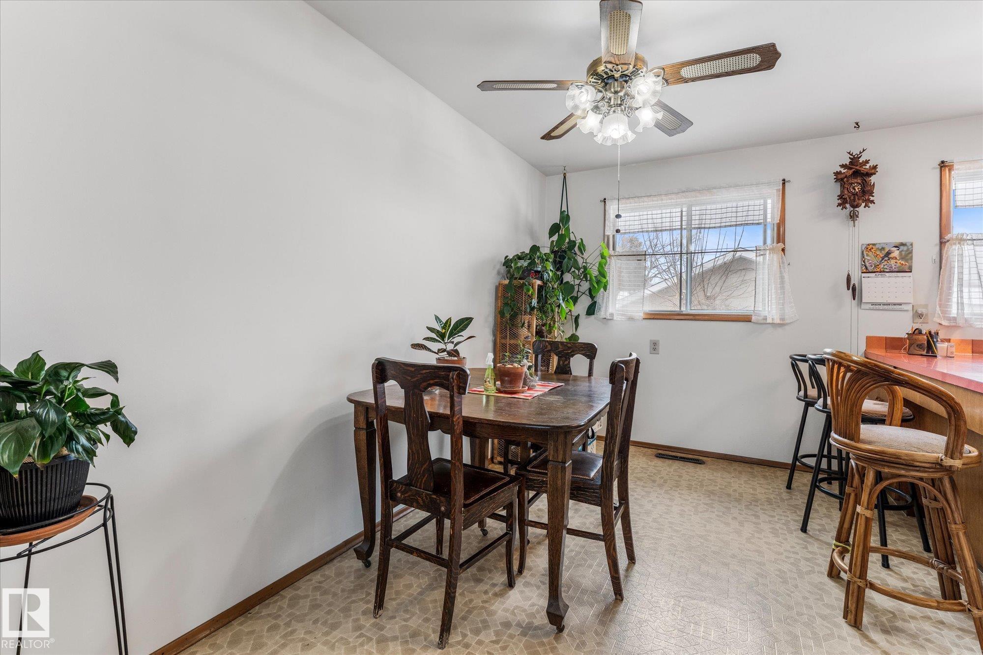 Fifth View of 7909 160 Street, Elmwood, Edmonton, Alberta, T5R 2G8