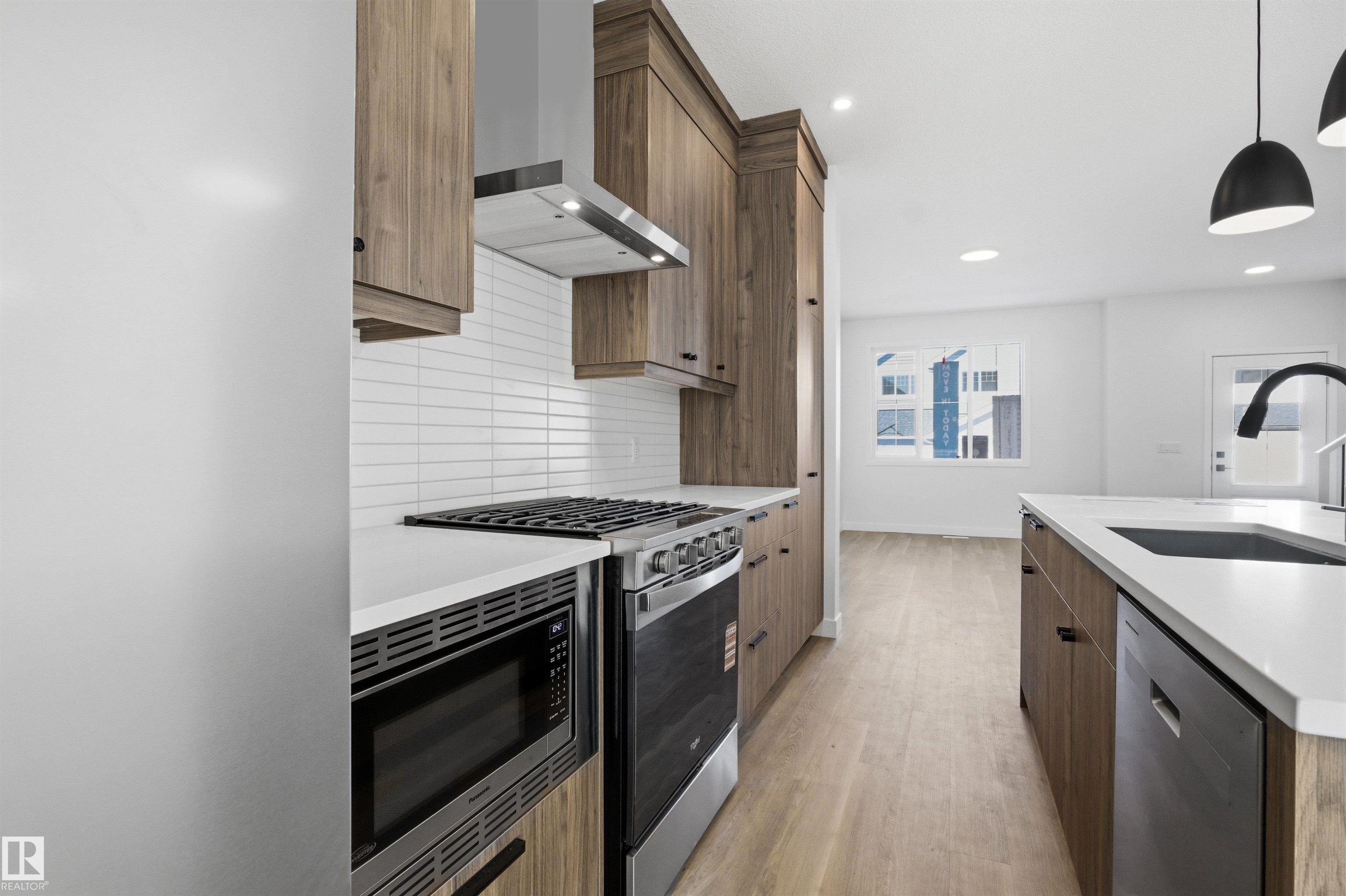 1227 CRISTALL Way, E4482766, Alberta,