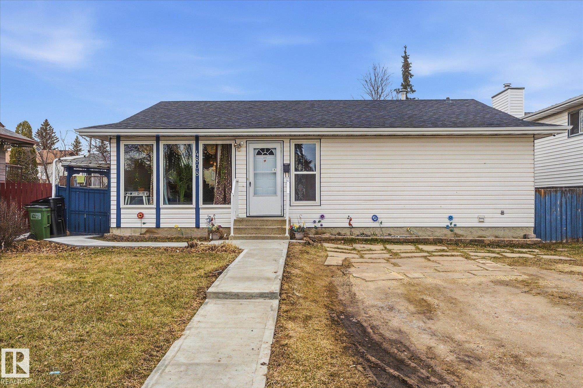 Second View of 4808 21 Avenue, Pollard Meadows, Edmonton, Alberta, T6L 2V8
