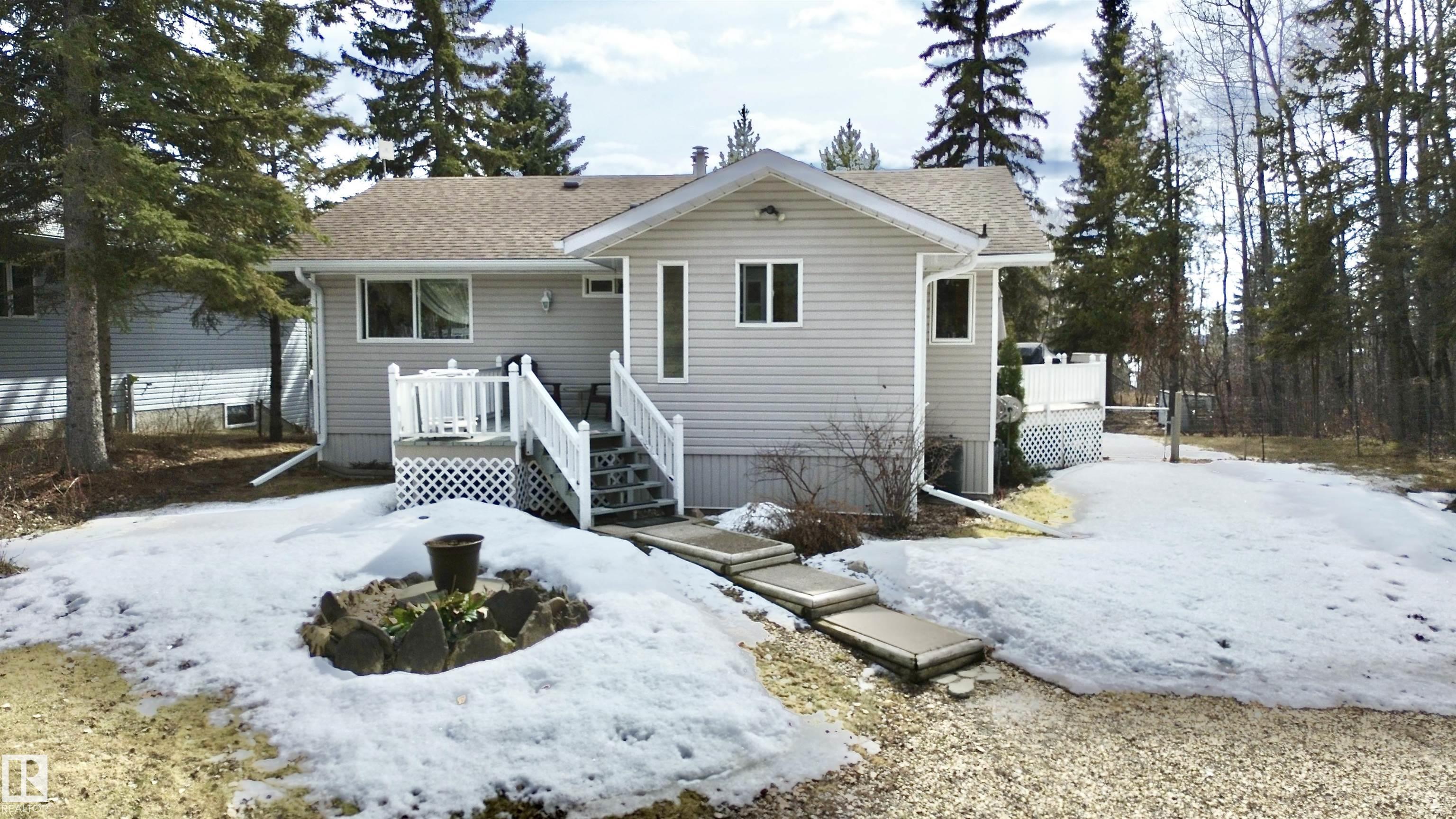 1050 Moonlight Bay, E4483237, Alberta,