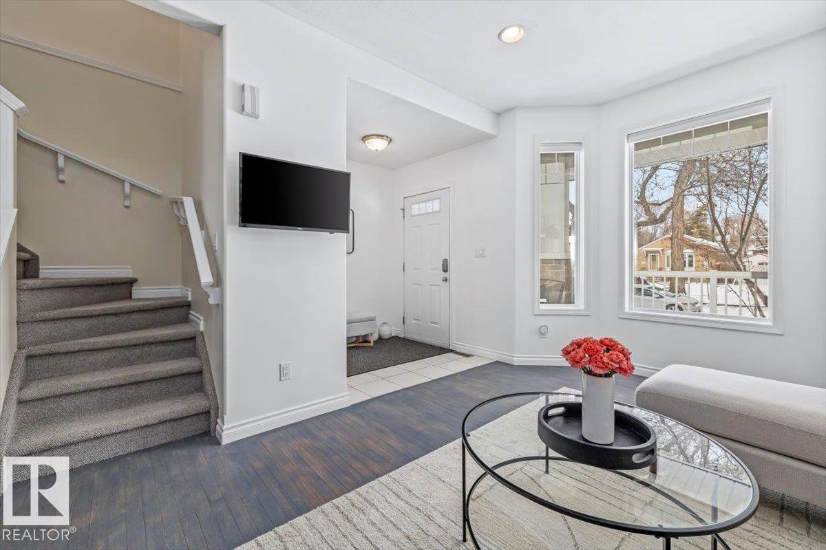 Fifth View of 8737 83 Avenue, Bonnie Doon, Edmonton, Alberta, T6C 1B2