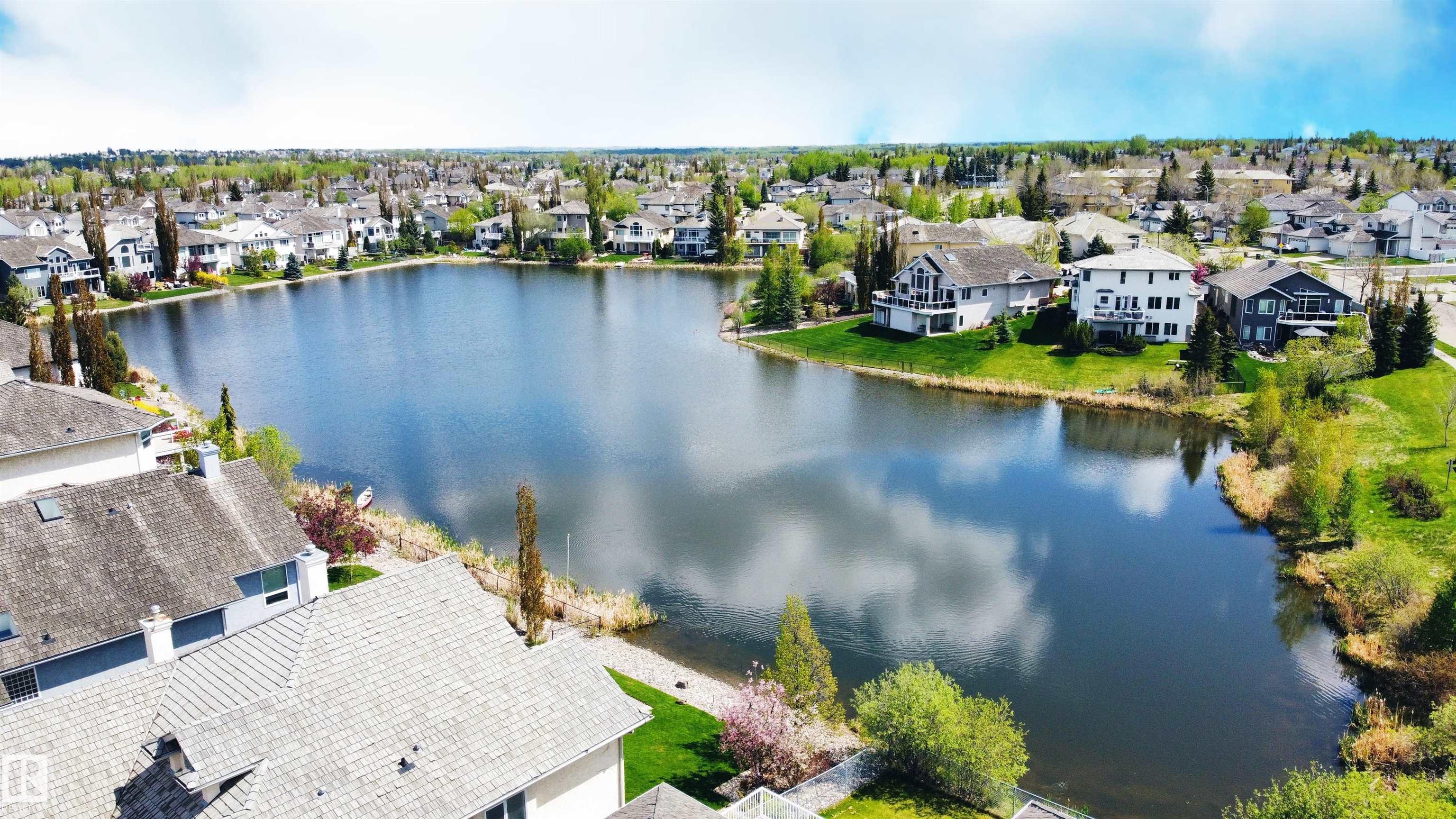 877 NOTTINGHAM Boulevard, E4483359, Alberta,