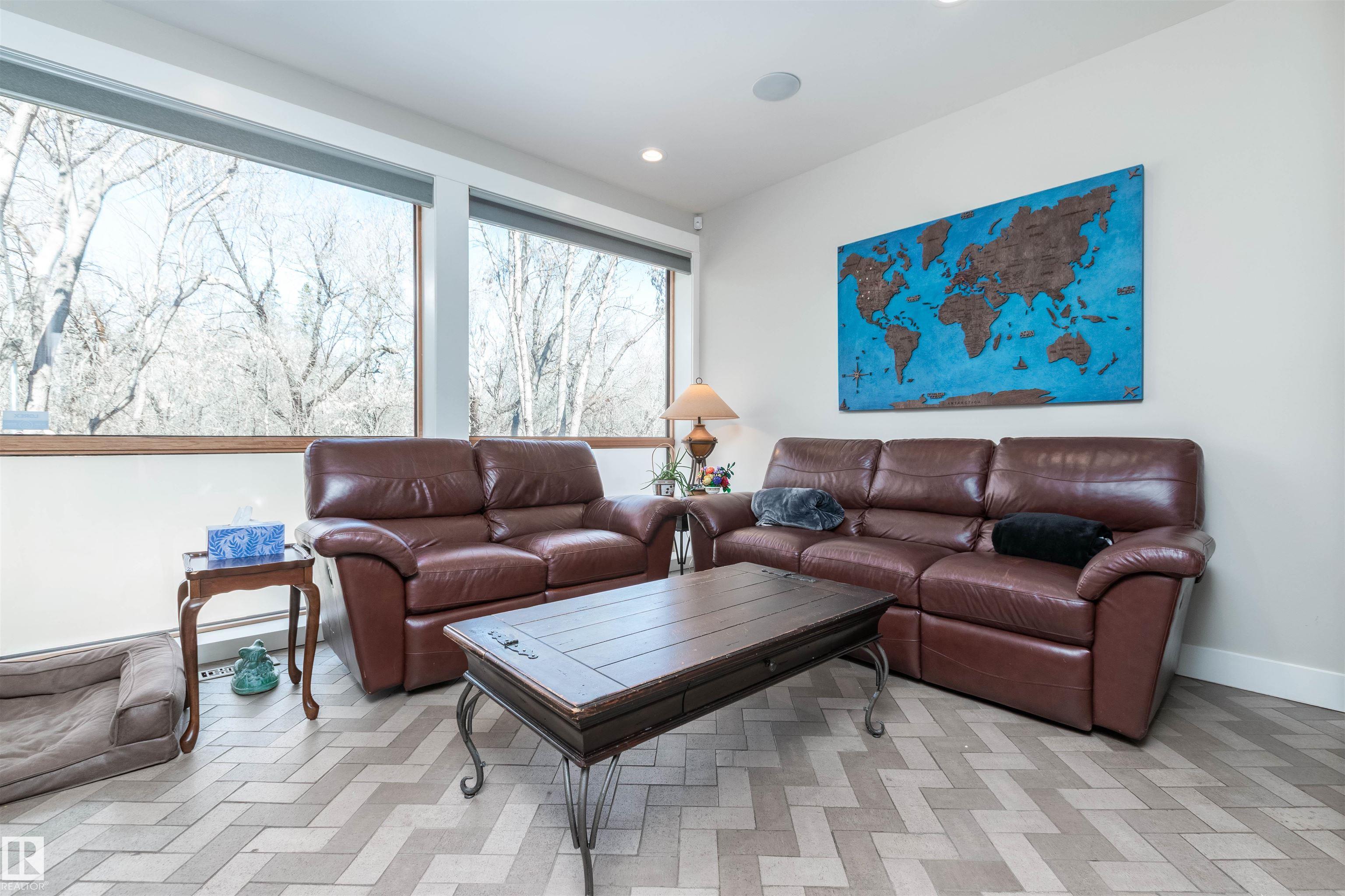 Fifth View of 9629 84 Avenue, Strathcona, Edmonton, Alberta, T6C 1E7