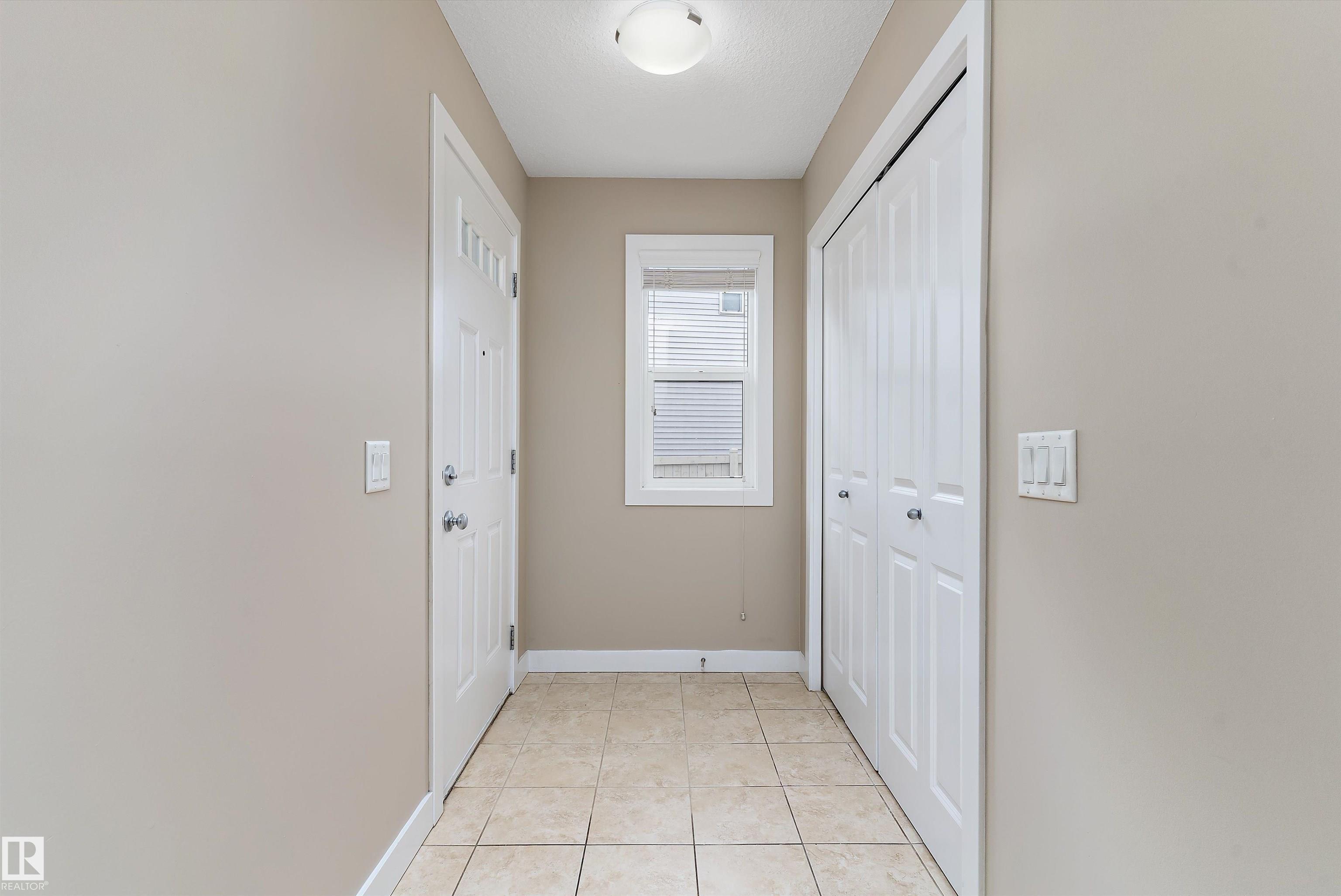 Fifth View of Maple Crest, Edmonton, Alberta, T6T 1A4