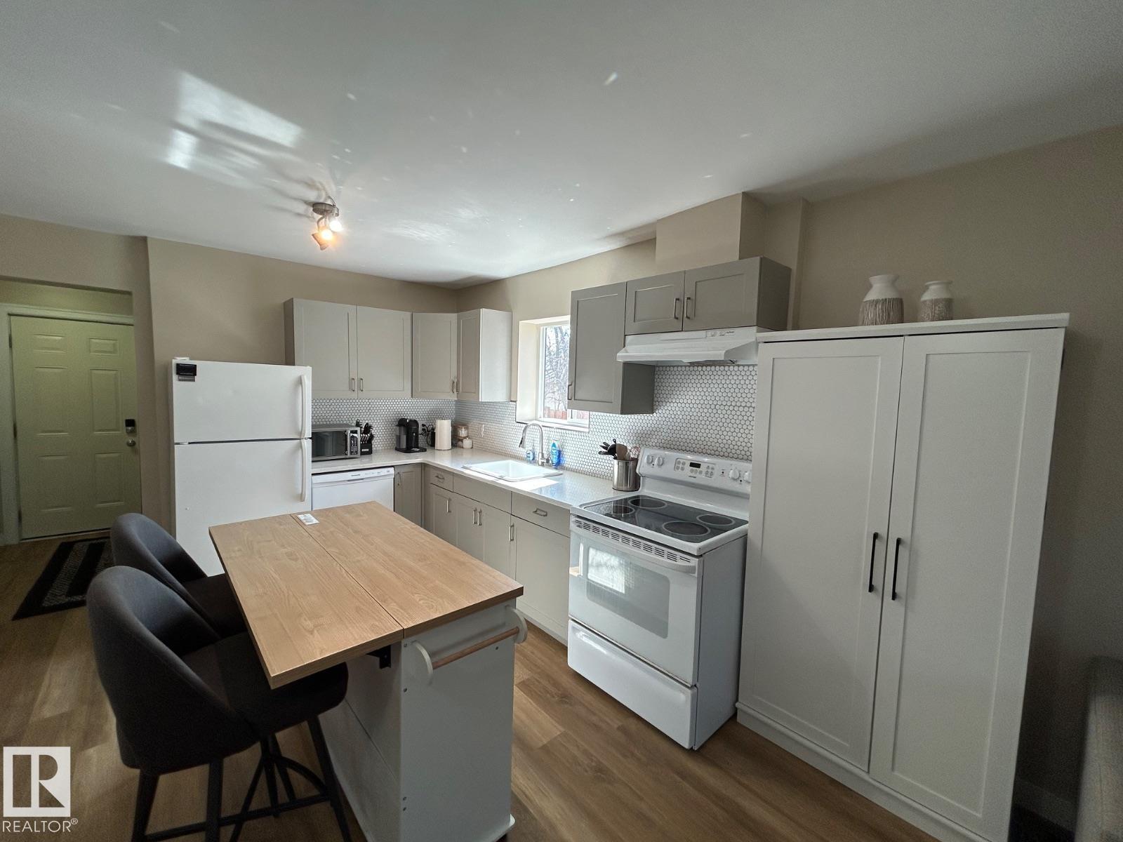 Second View of 11017 38 Street, Beverly Heights, Edmonton, Alberta, T5W 2E7