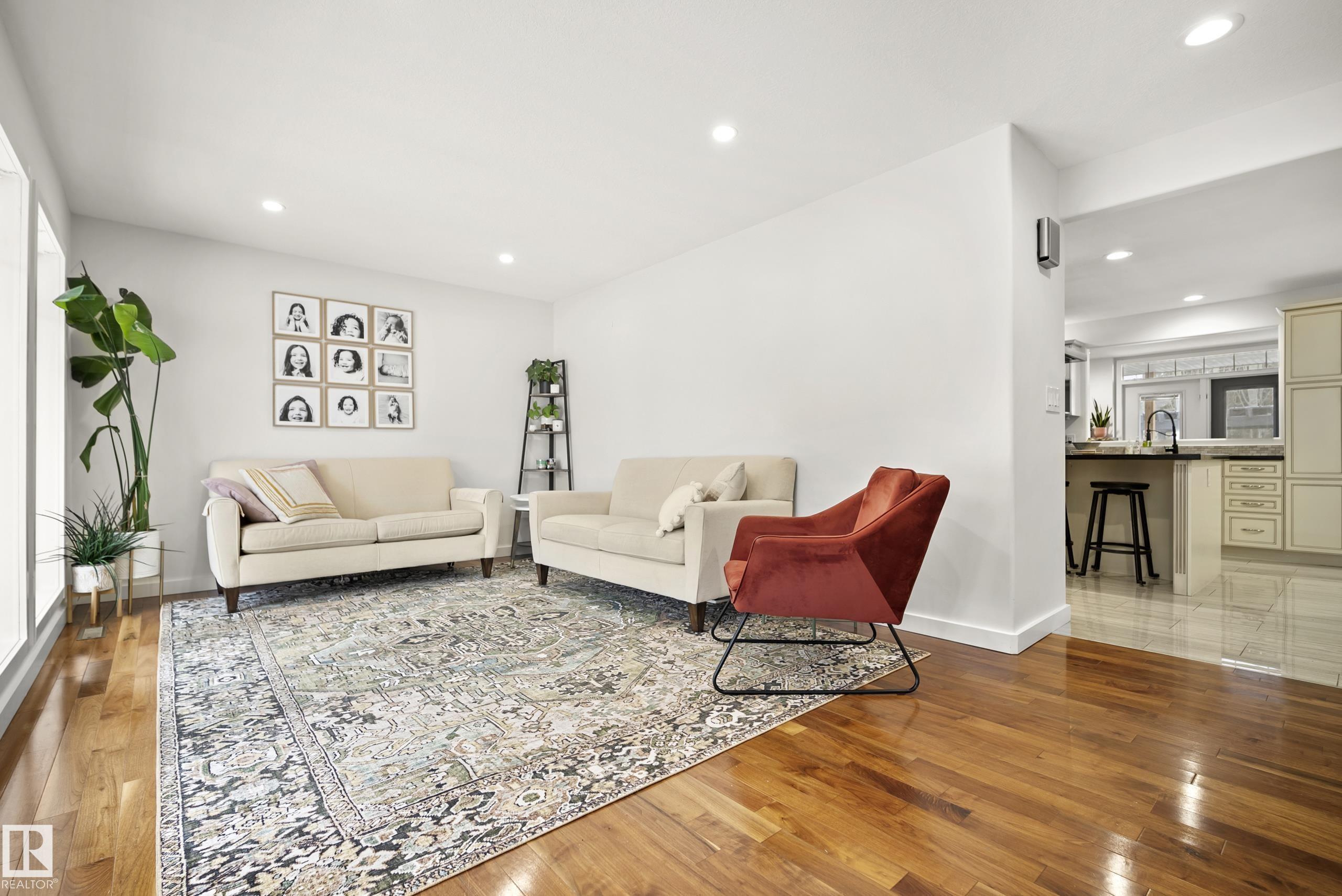 Fifth View of 4223 120 Street, Aspen Gardens, Edmonton, Alberta, T6J 1X9