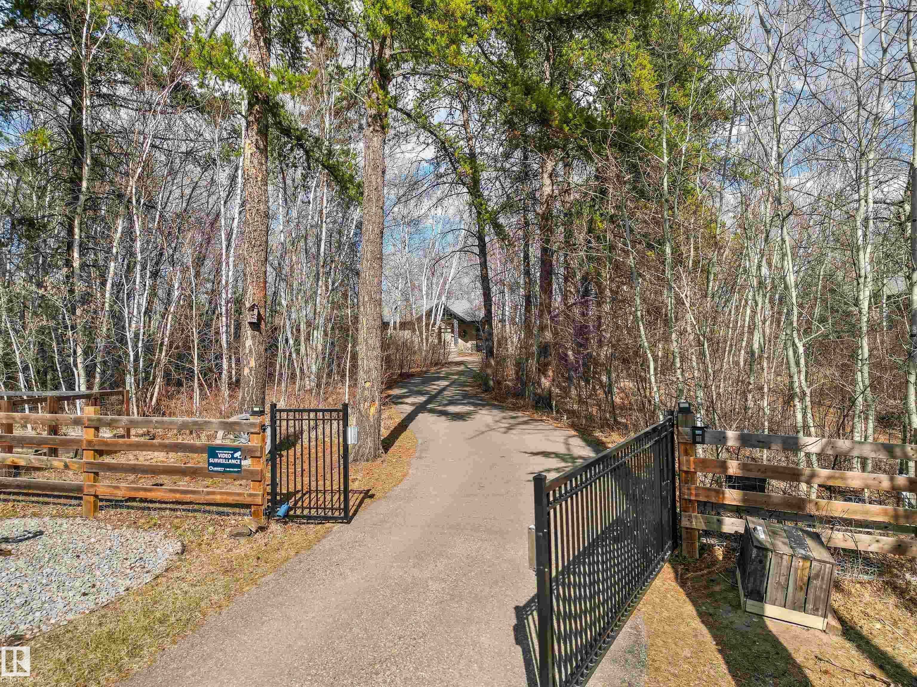 Second View of 9 26516 TWP ROAD 514, Sandhills Estates, Rural Parkland County, Alberta, T7Y 1E9