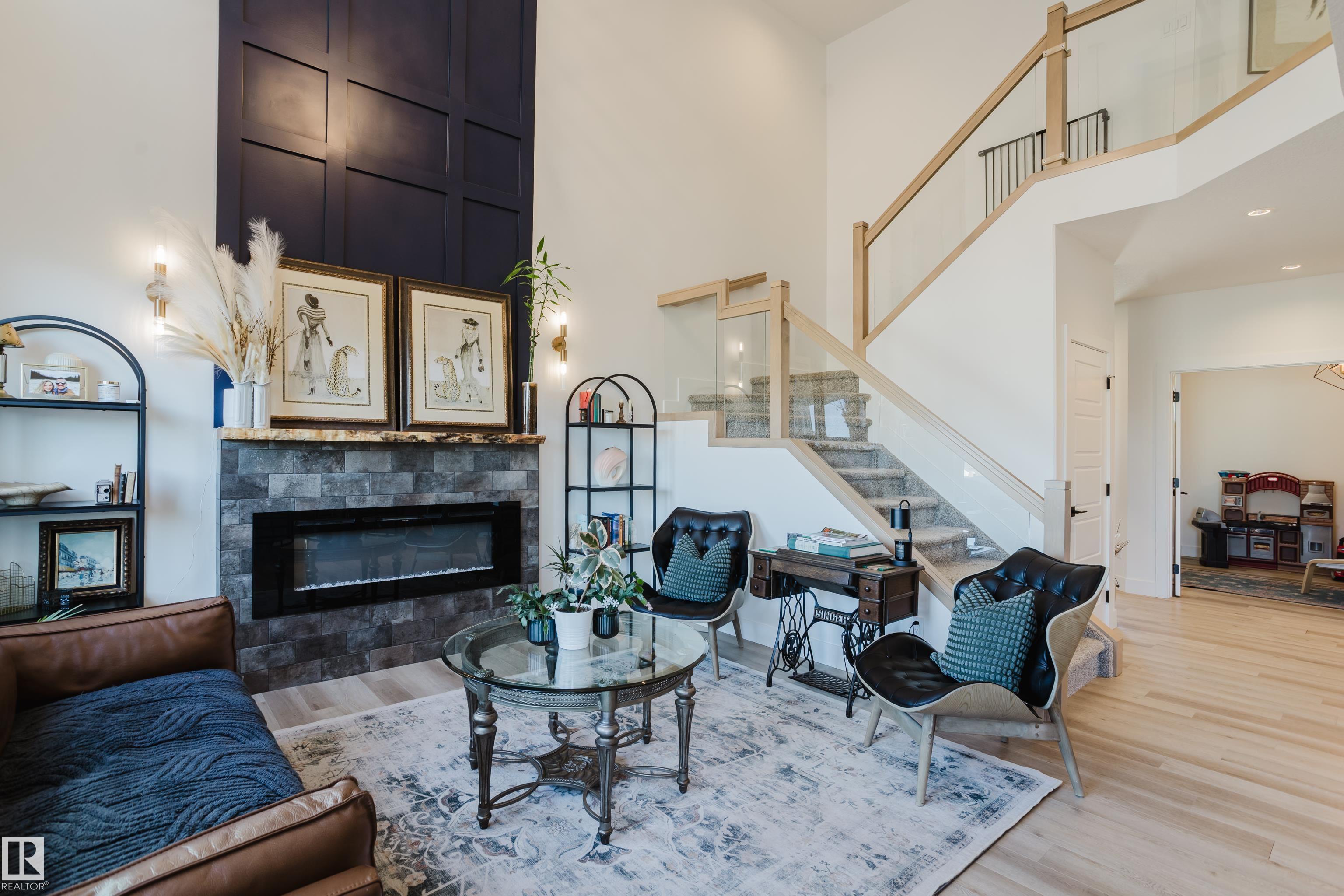 164 HEMINGWAY Crescent, E4483871, Alberta,