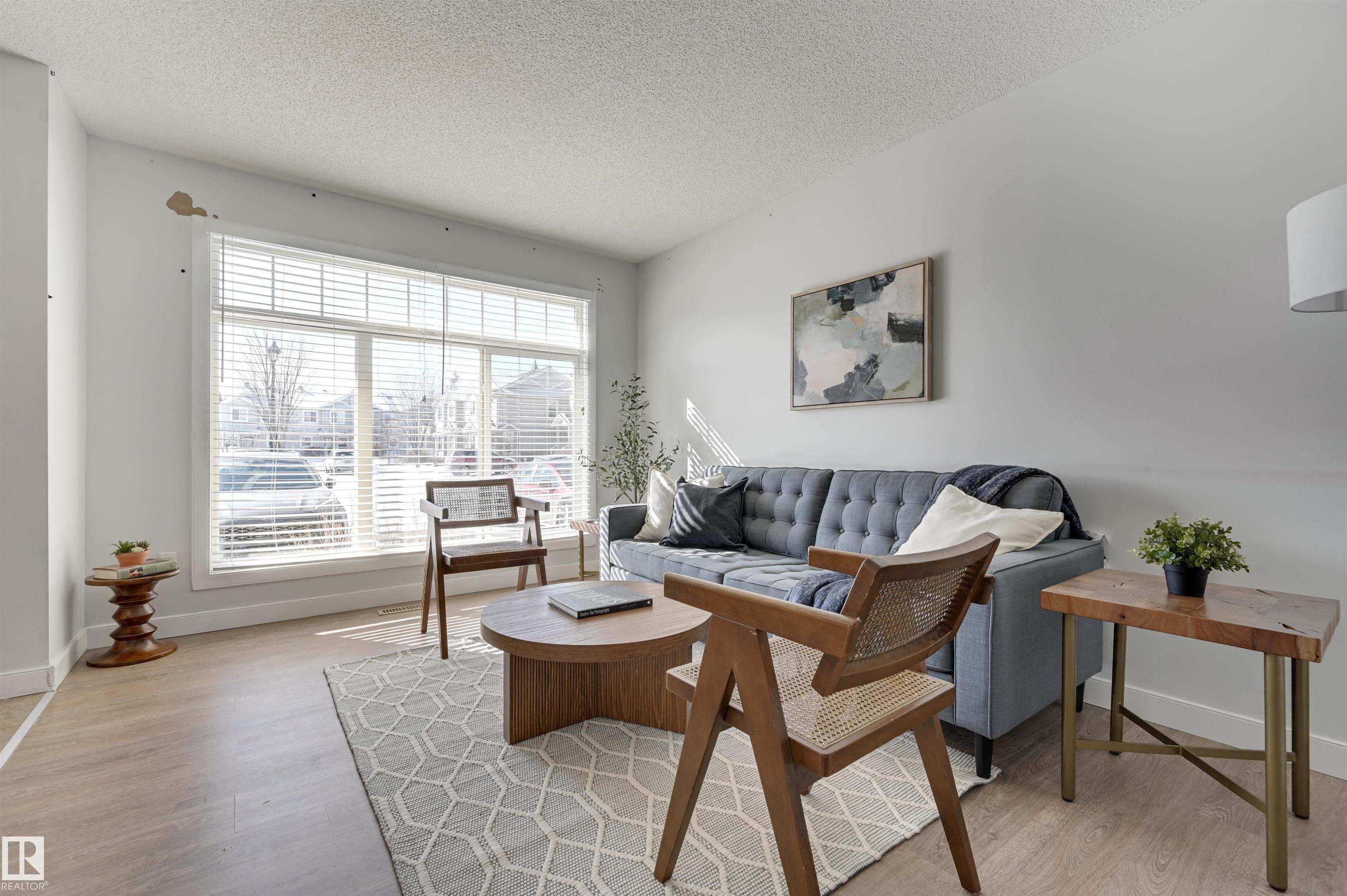 Third View of 21 6032 38 Avenue, Greenview (Edmonton), Edmonton, Alberta, T6L 0A4