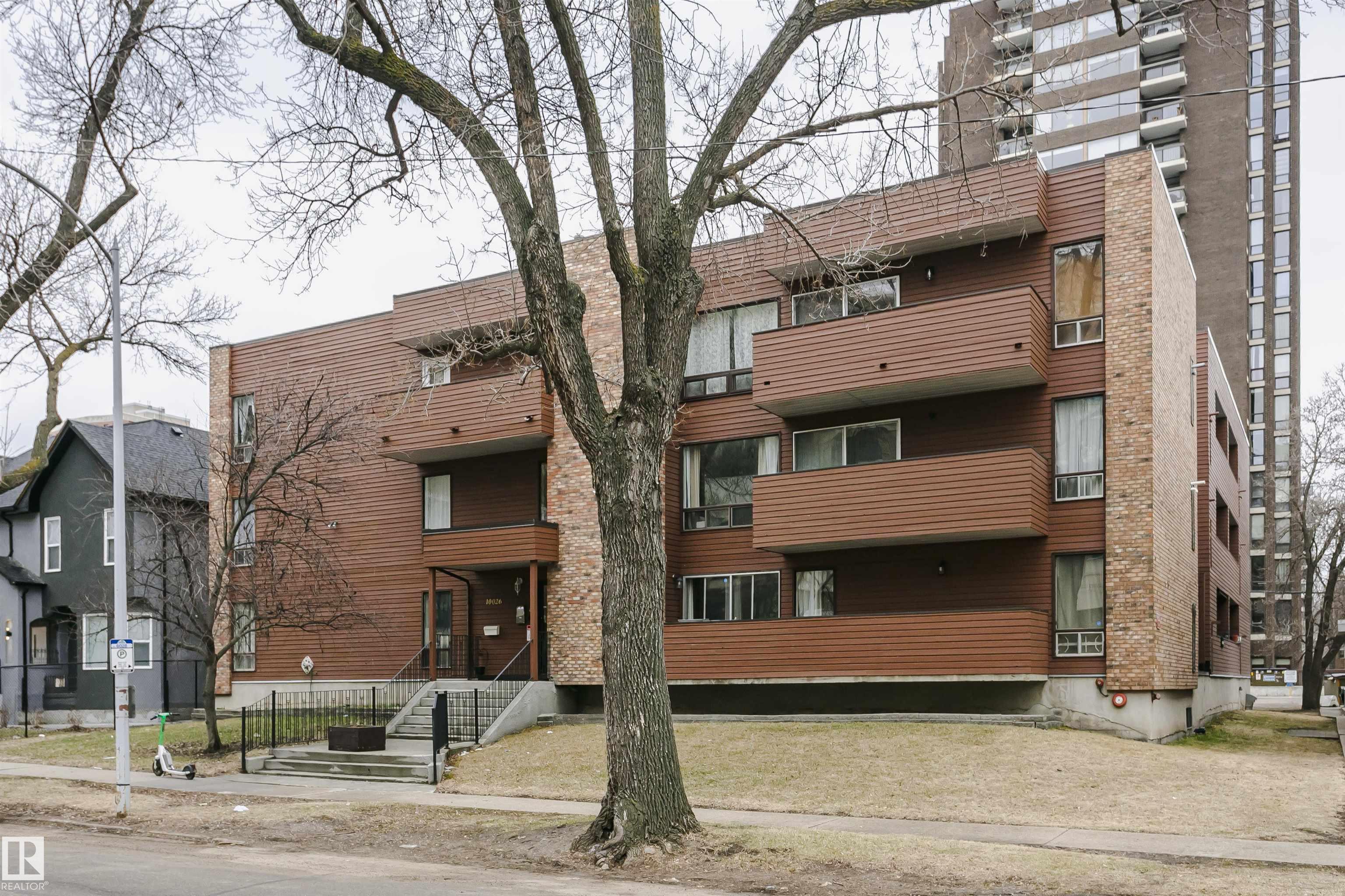 Third View of 303 10026 112 Street E, Wîhkwêntôwin, Edmonton, Alberta, T5K 1L9