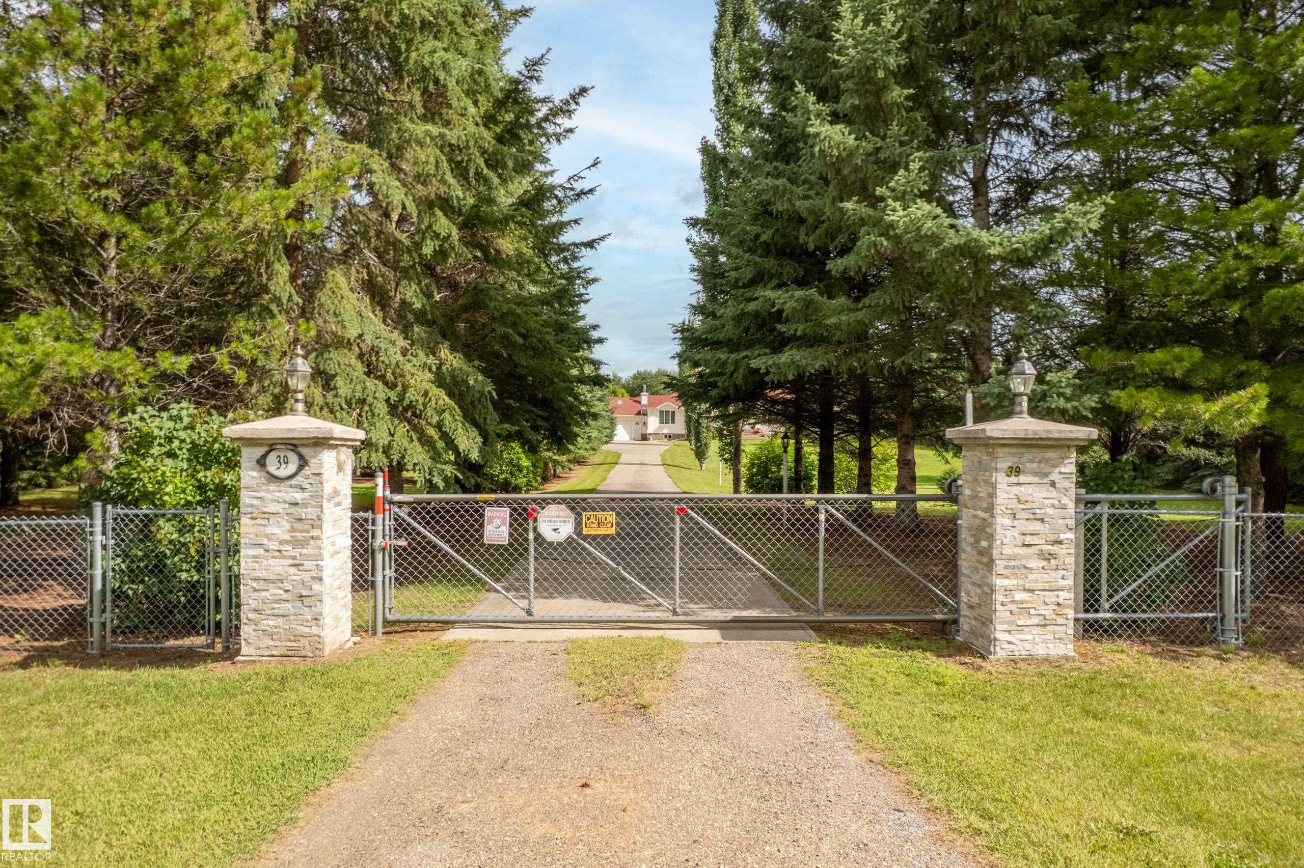 39 51514 RGE ROAD 262, E4484173, Alberta,