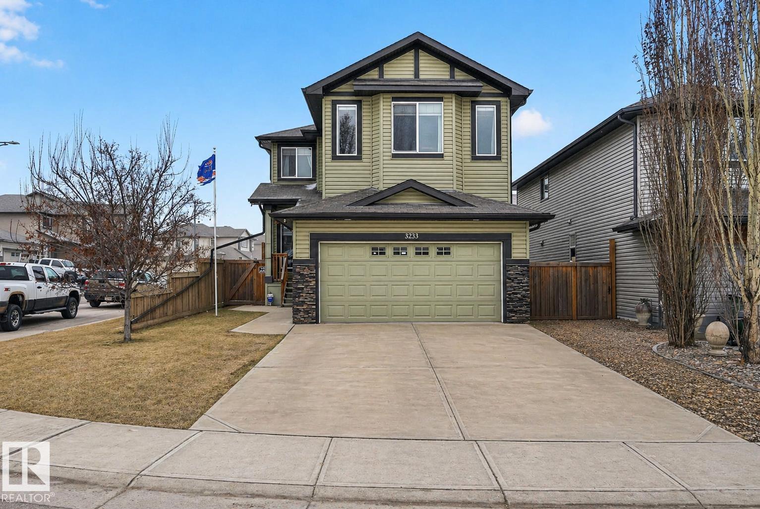 3233 21A Avenue, E4484232, Alberta,