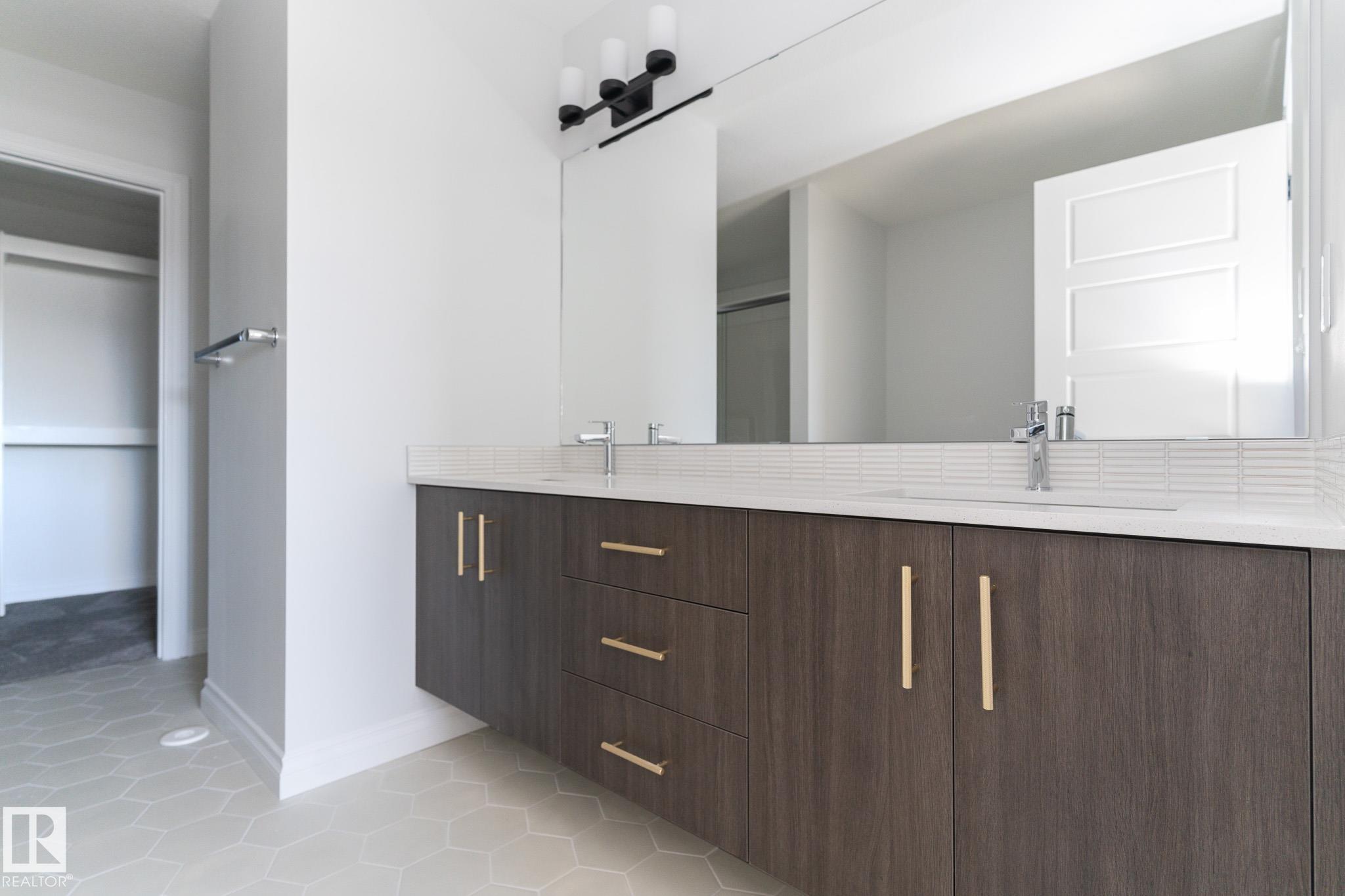 Fifth View of 911 18 Avenue, Aster, Edmonton, Alberta, T6T 2X3