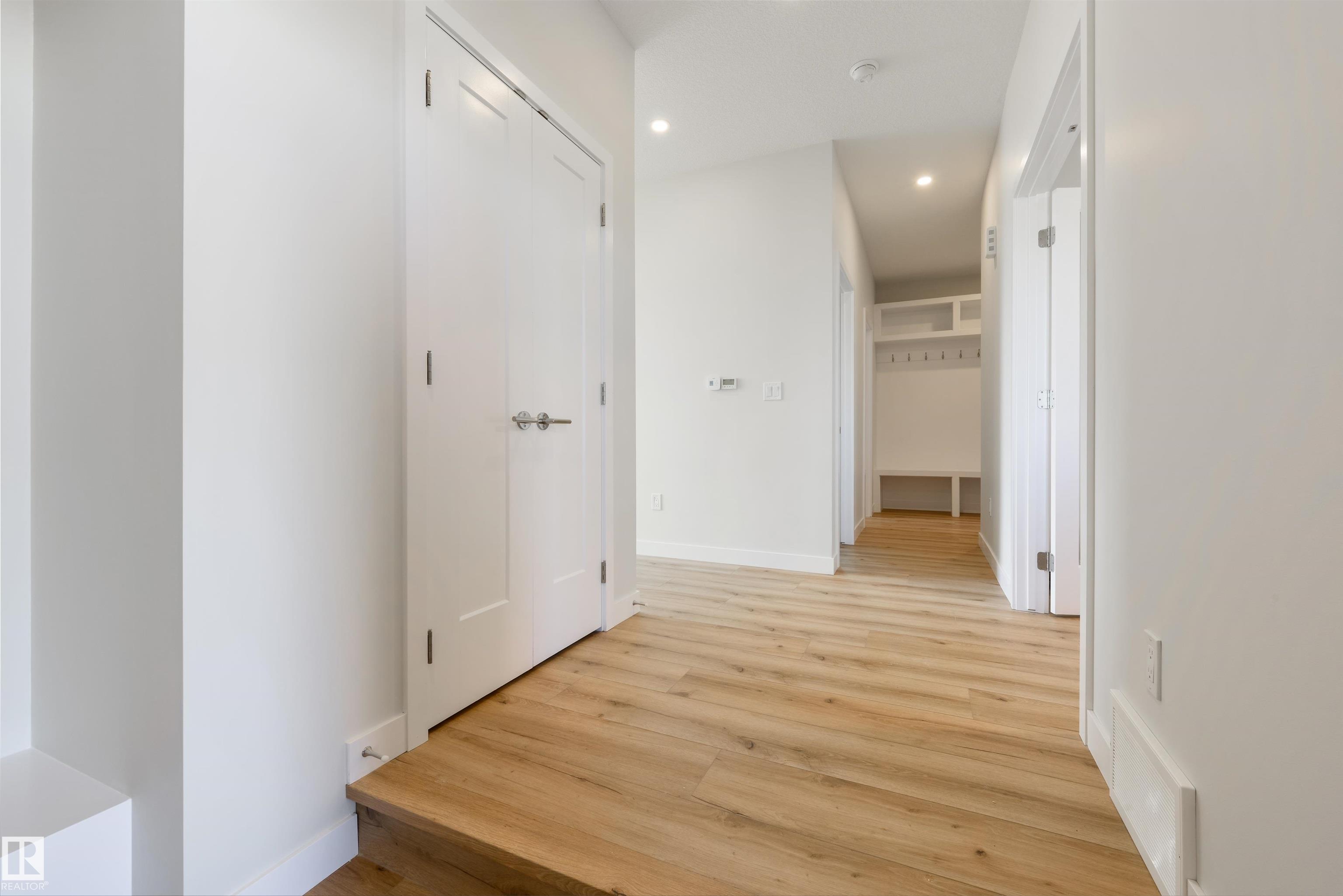 Fourth View of 1443 OSPREY Crest, Hawks Ridge, Edmonton, Alberta, T5S 0H7