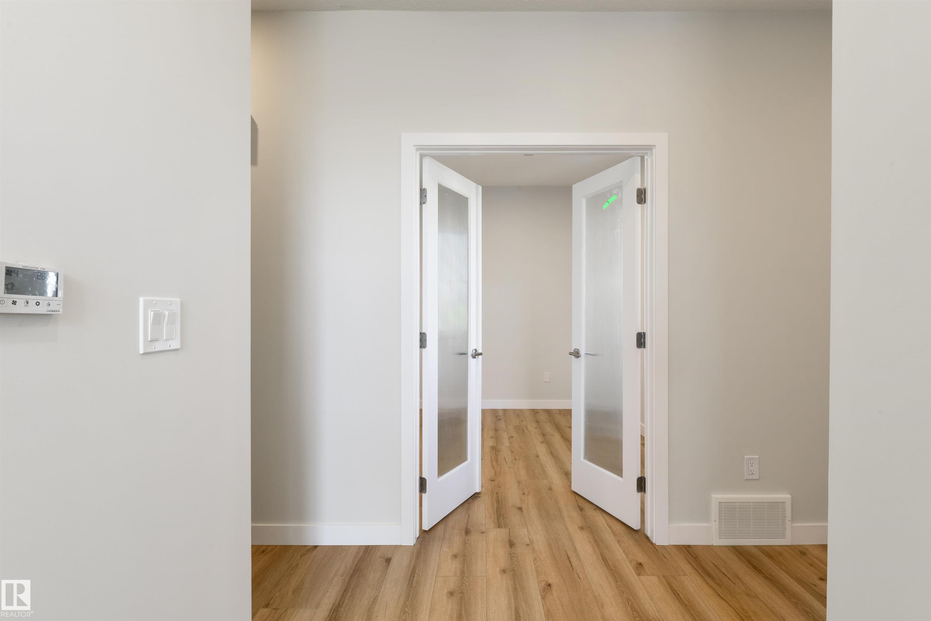 Fifth View of 1443 OSPREY Crest, Hawks Ridge, Edmonton, Alberta, T5S 0H7