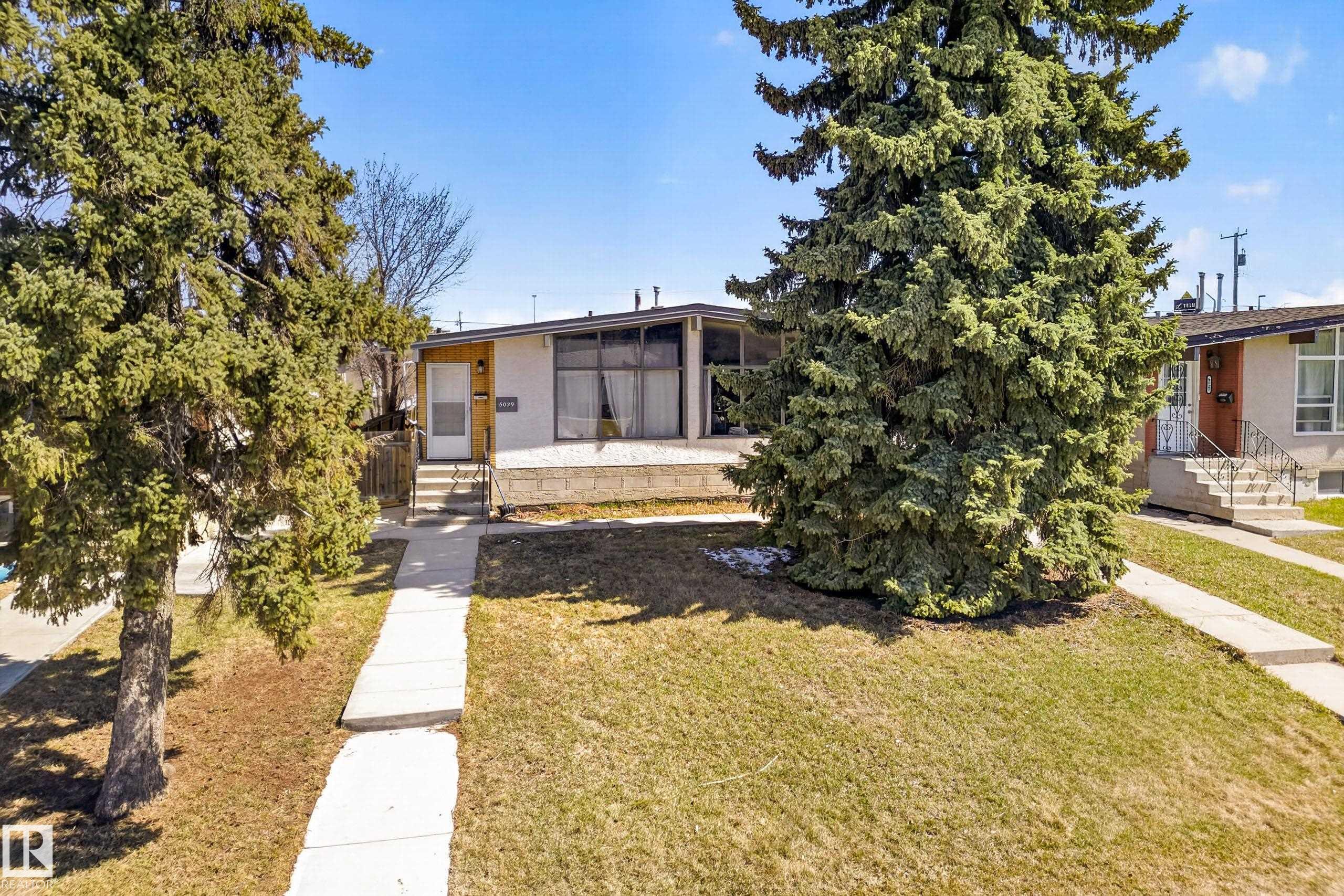6027 6029 105 Street, E4485038, Alberta,