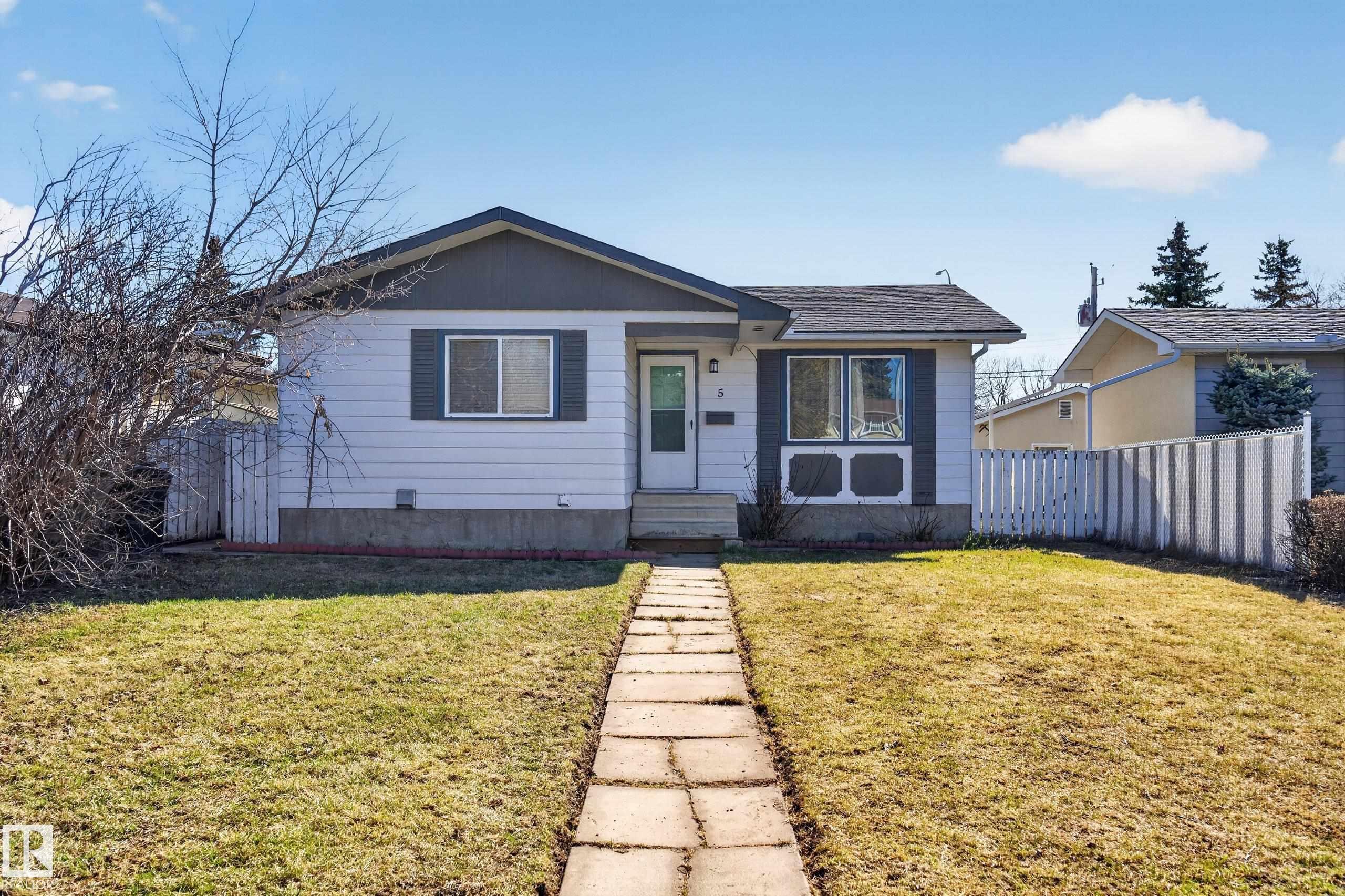 Third View of 5 LINDEN ST, Broxton Park, Spruce Grove, Alberta, T7X 2G4