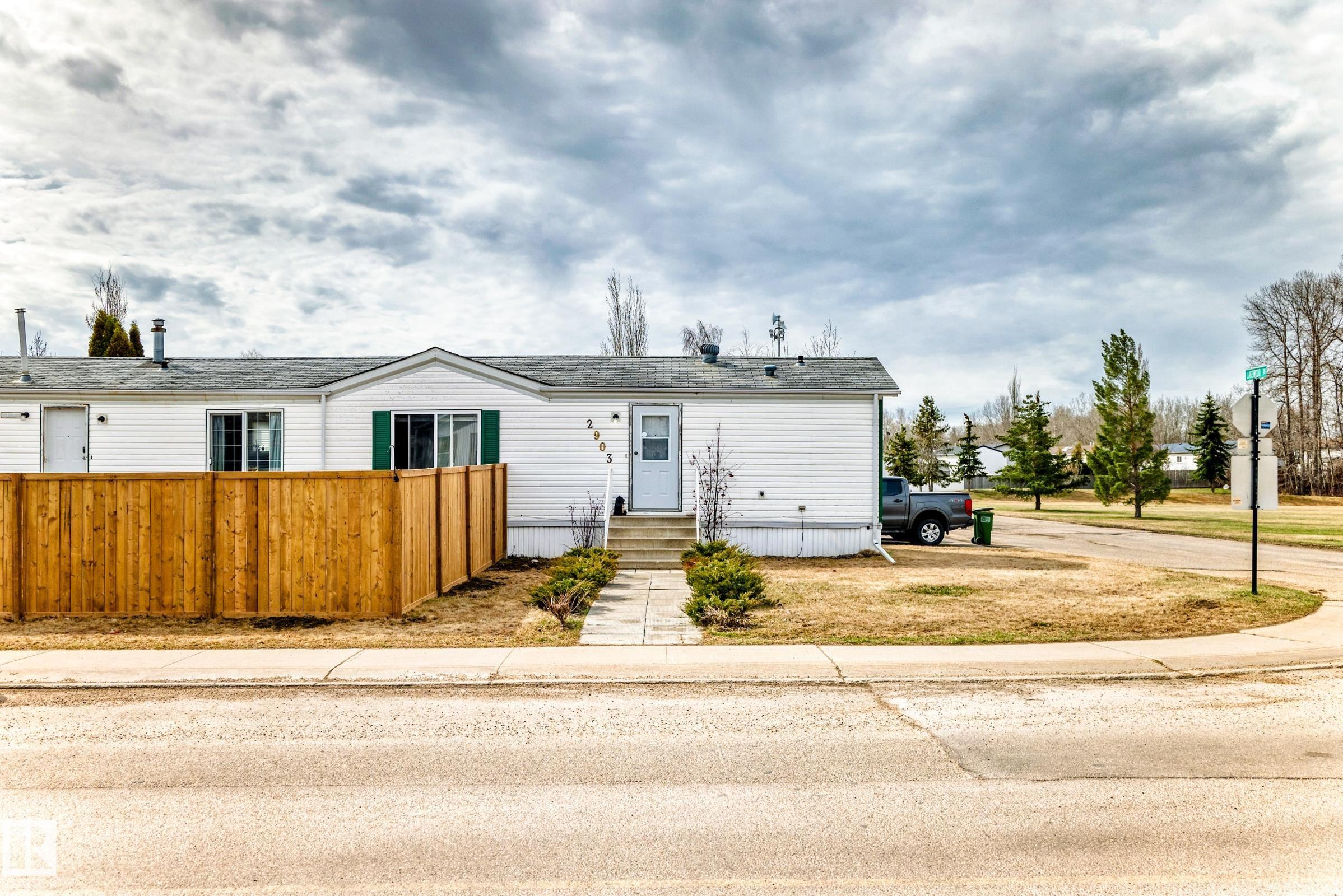 2903 Lakewood Drive, E4485353, Alberta,