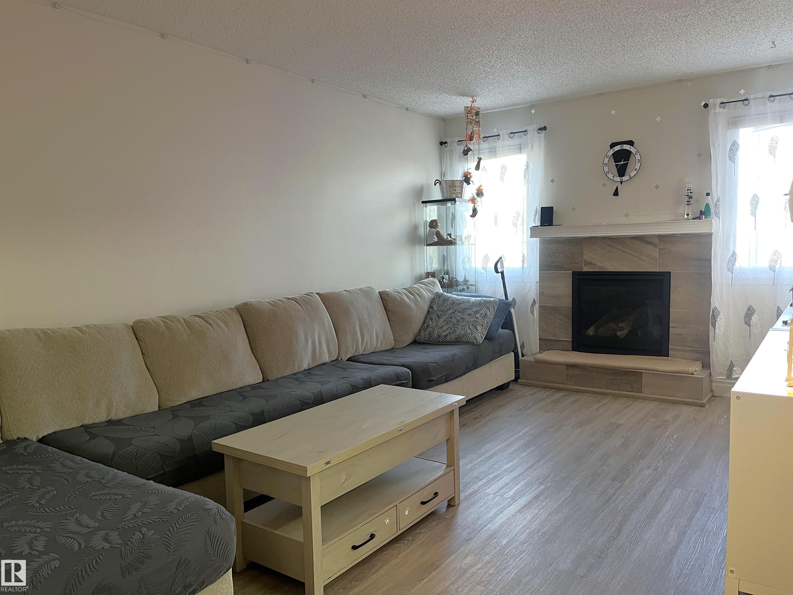 Fifth View of 18160 96 Avenue, La Perle, Edmonton, Alberta, T5T 3N3