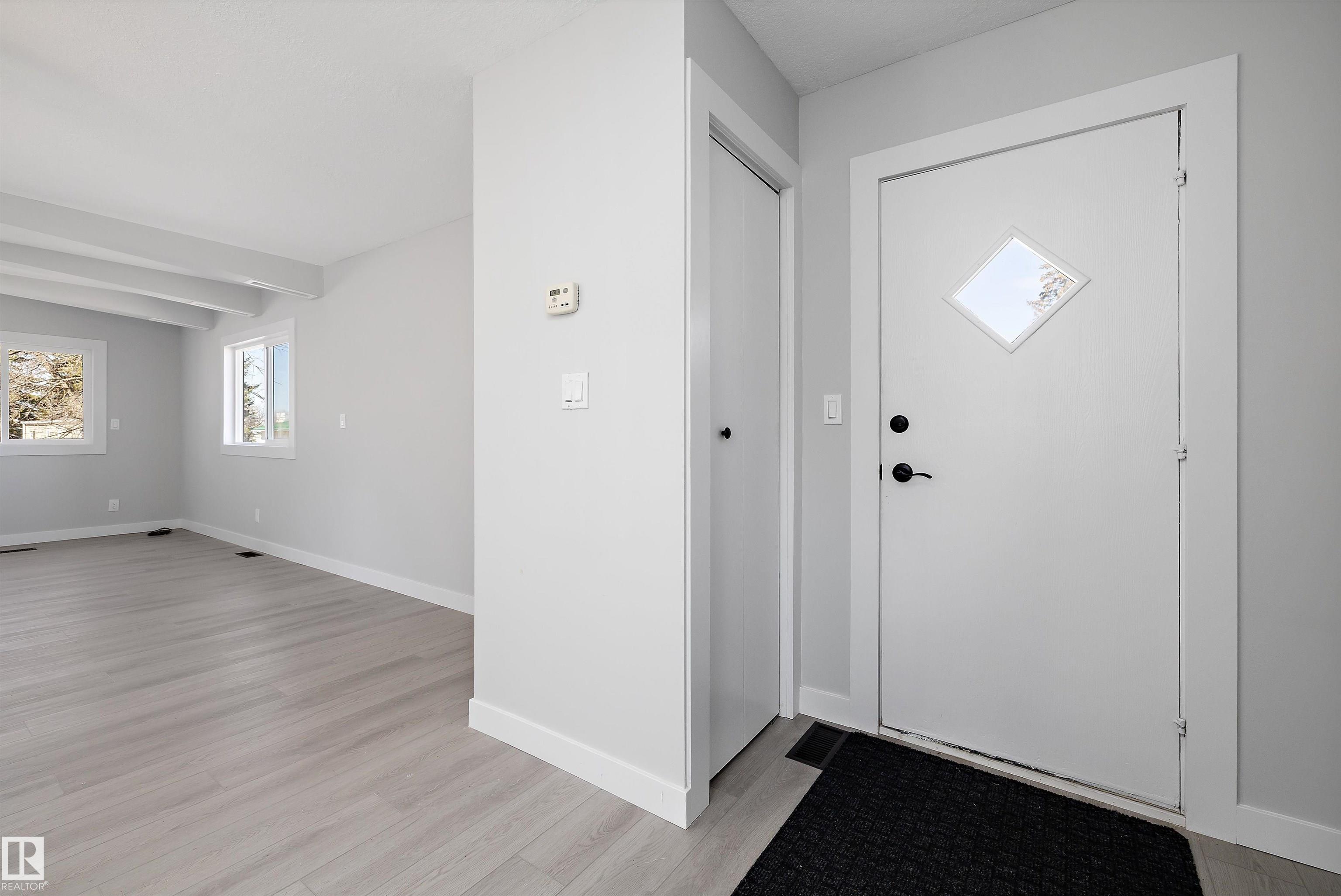 Third View of 44 Rim Road, Maple Ridge (Edmonton), Edmonton, Alberta, T6P 1G7