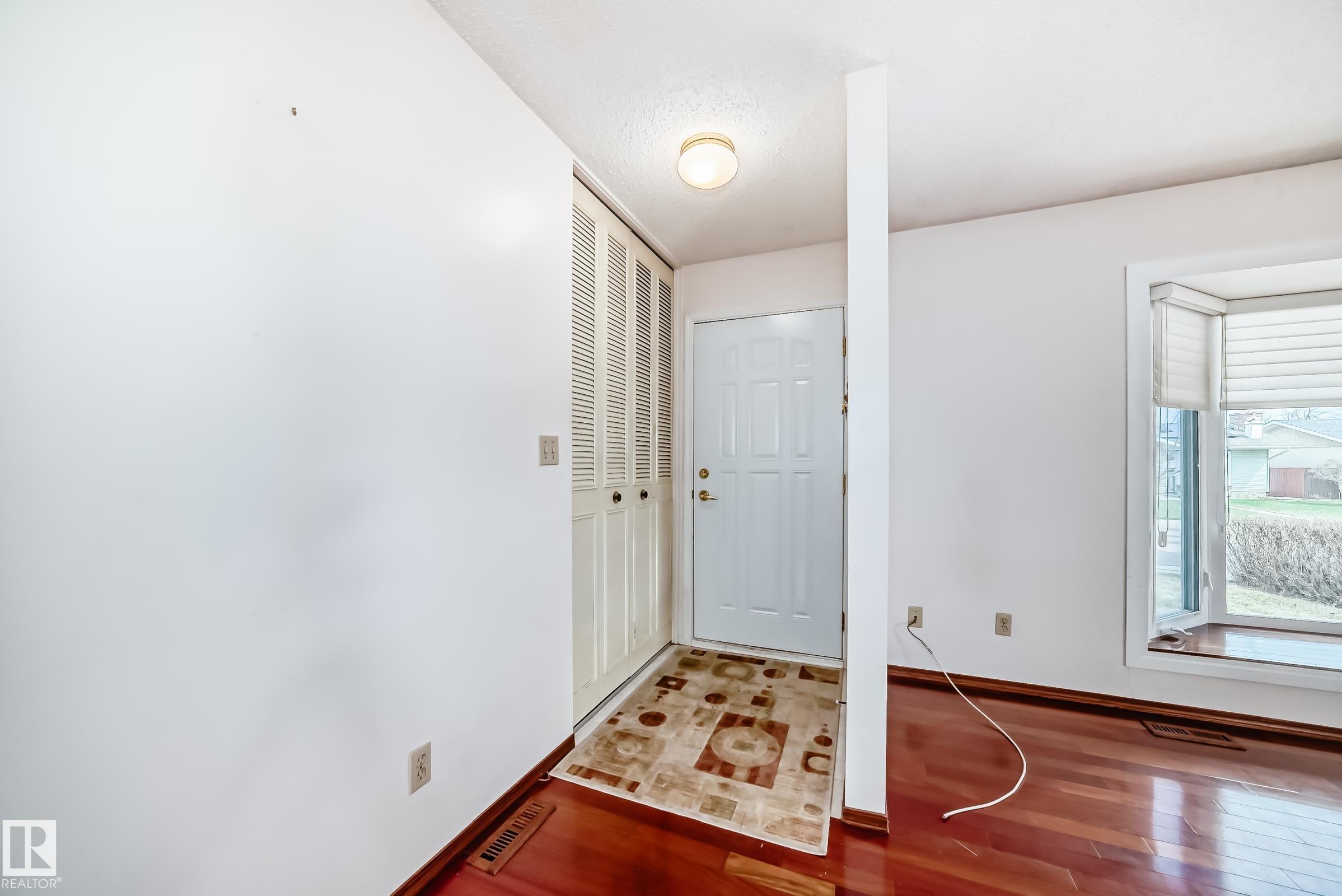 Third View of 11739 152A Avenue, Caernarvon, Edmonton, Alberta, T5X 1E5