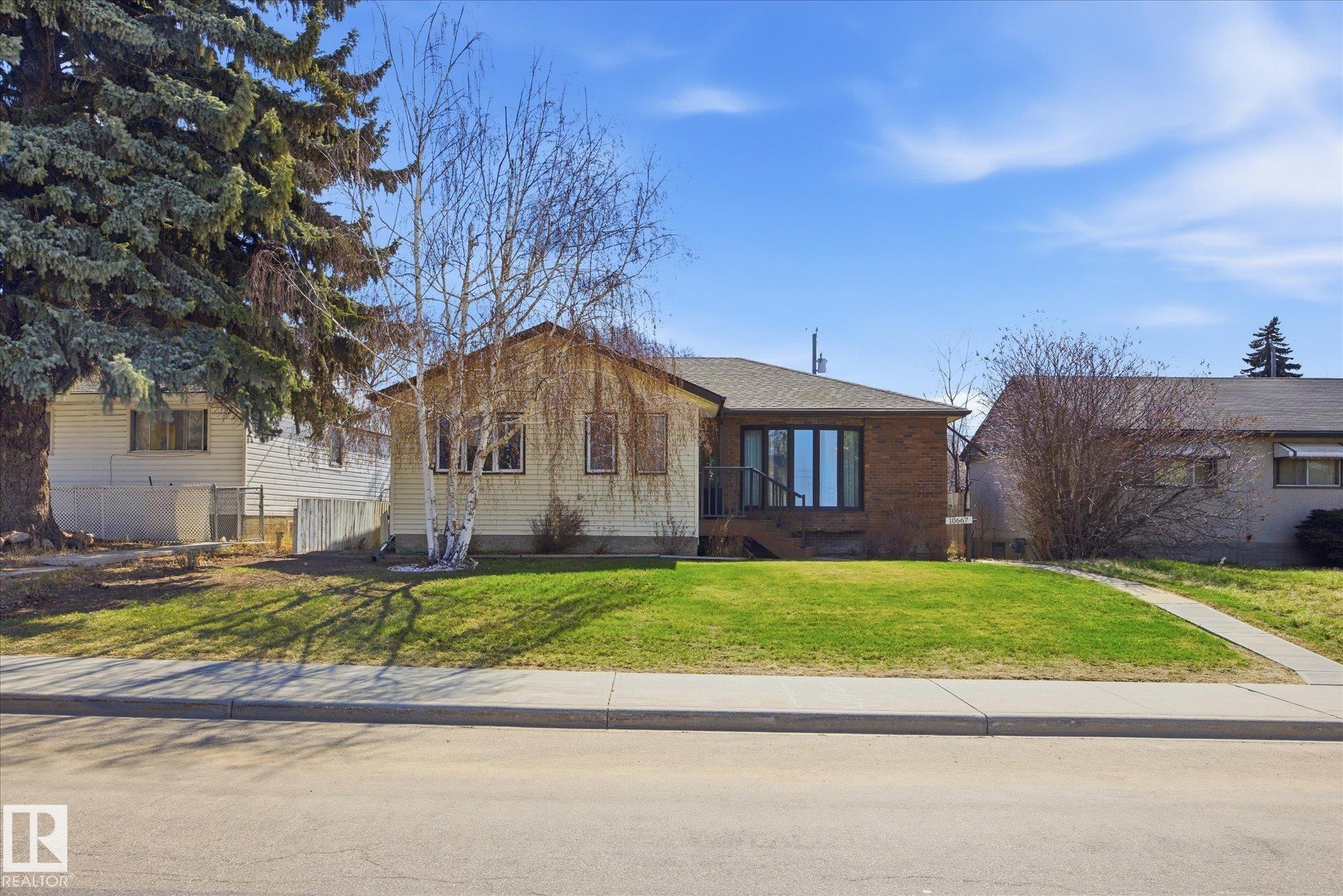10667 65 Street, E4485726, Alberta,