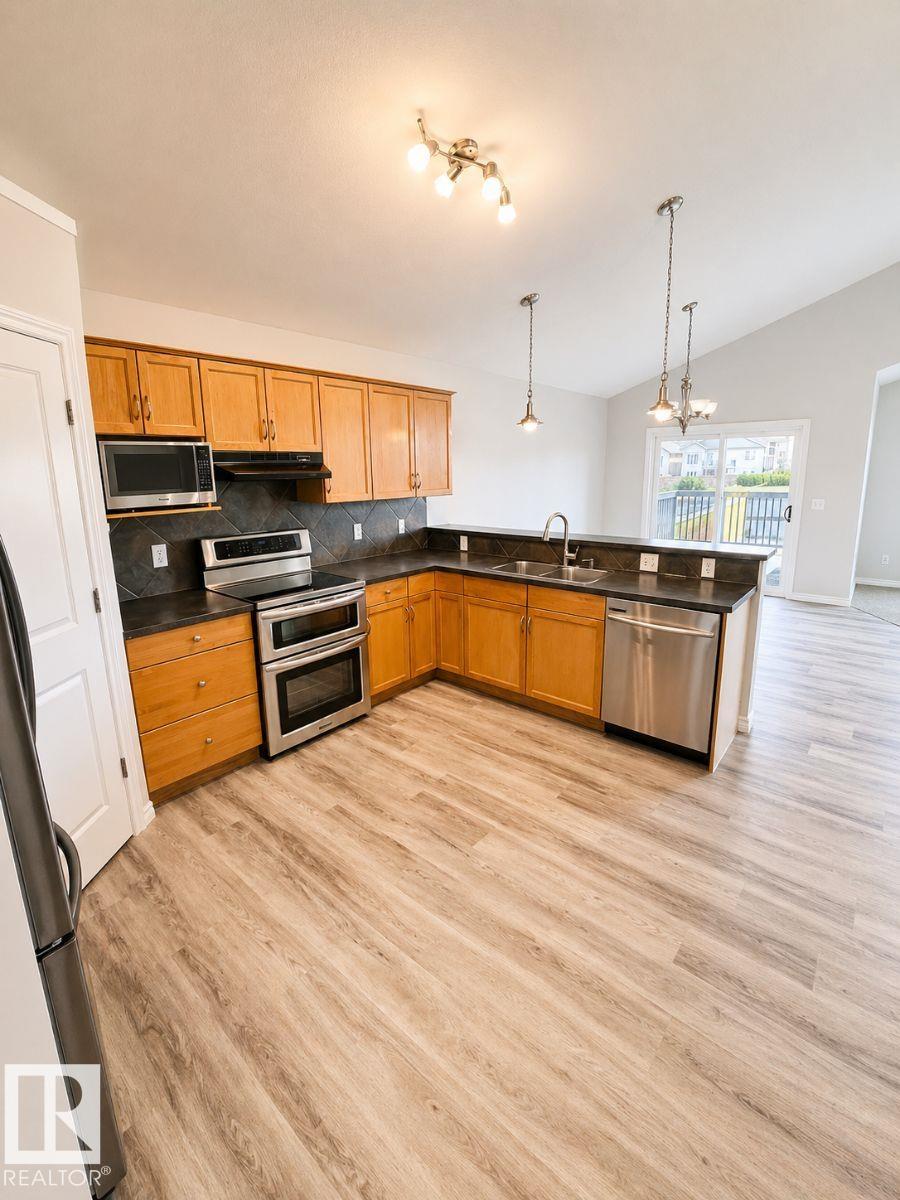 Fifth View of 277 BIRCHWOOD Drive, Devon, Devon, Alberta, T9G 2H9
