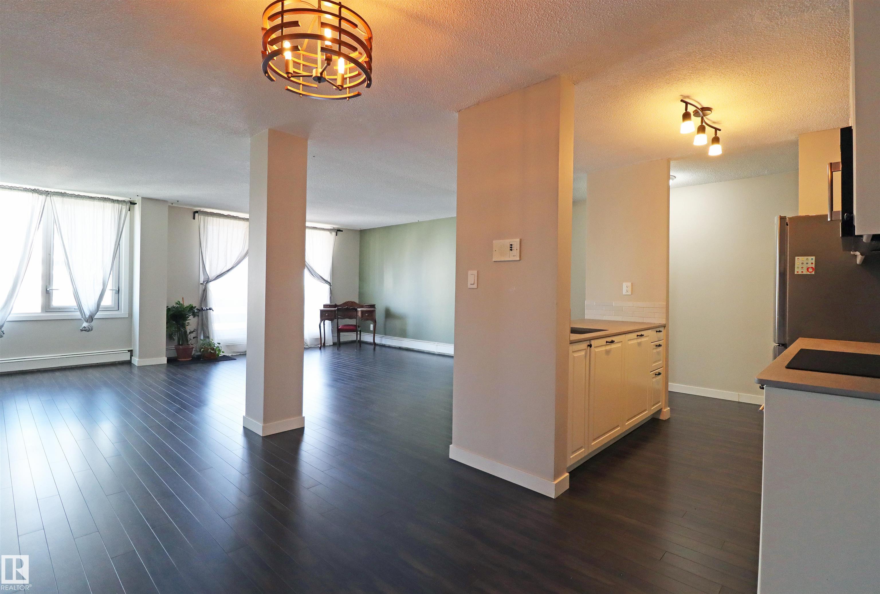Fourth View of 901 10160 116 Street, Wîhkwêntôwin, Edmonton, Alberta, T5K 1V9