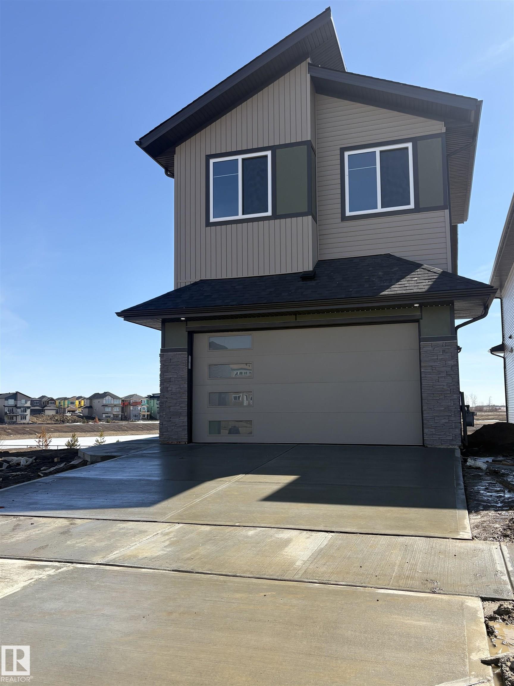 459 crystal creek Link, E4486582, Alberta,