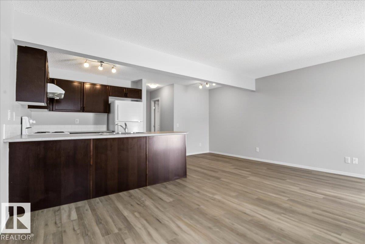 Fourth View of 7 18004 89 Street, Klarvatten, Edmonton, Alberta, T5Z 0E7