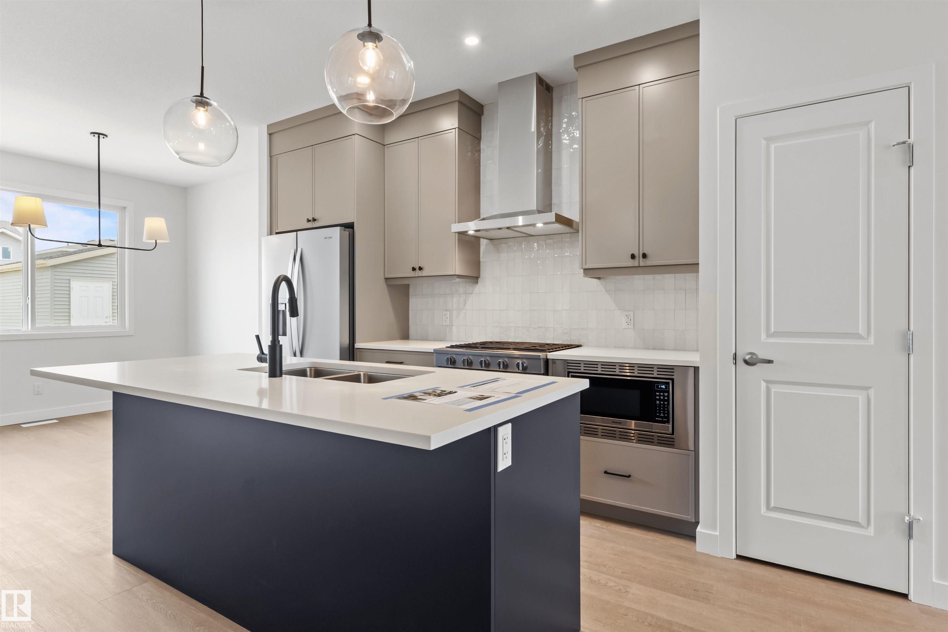 1217 CRISTALL Way, E4487258, Alberta,