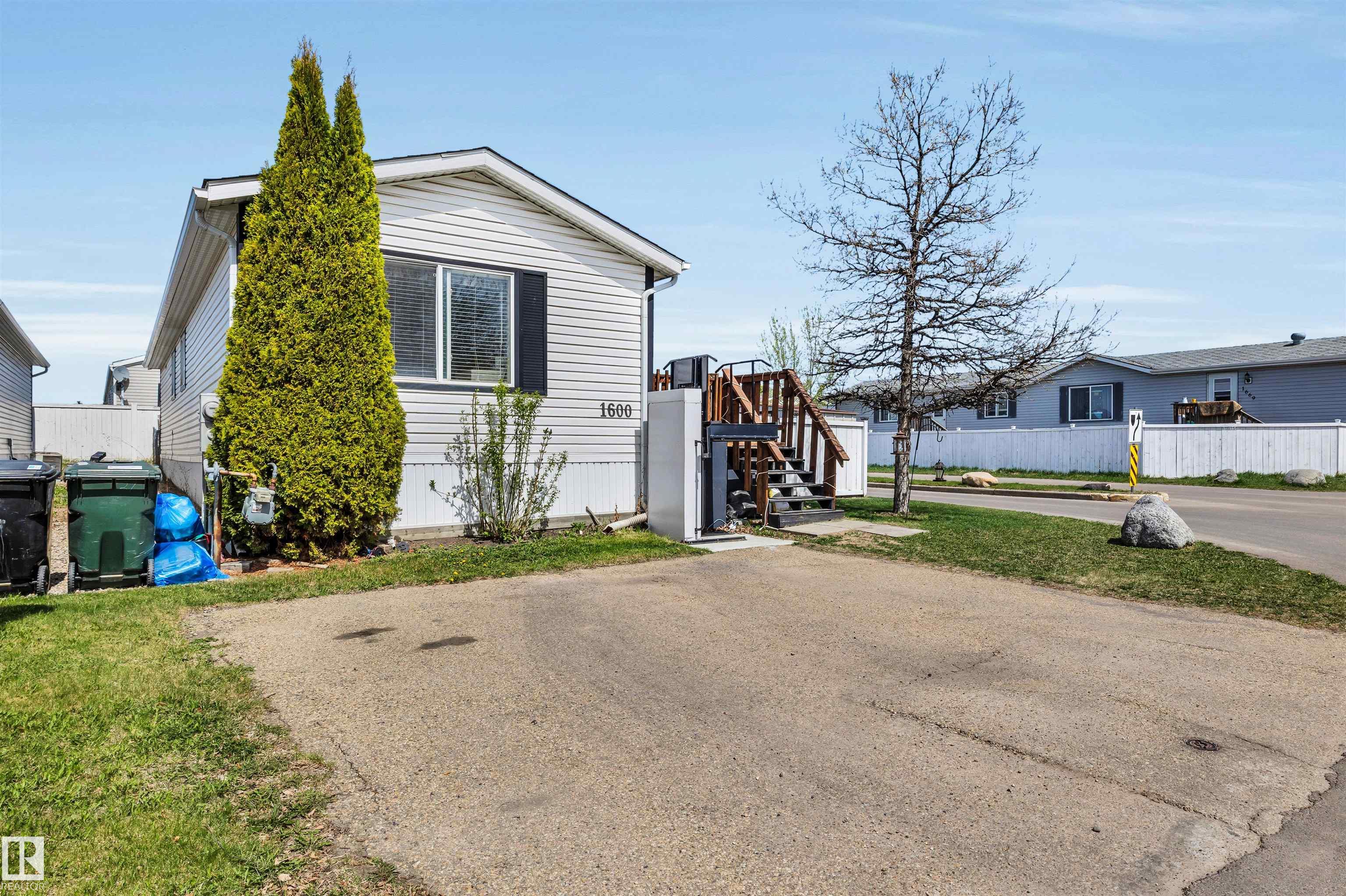 Third View of 1600 Jubilee Crescent, Jubilee Landing, Sherwood Park, Alberta, T8H 2J3