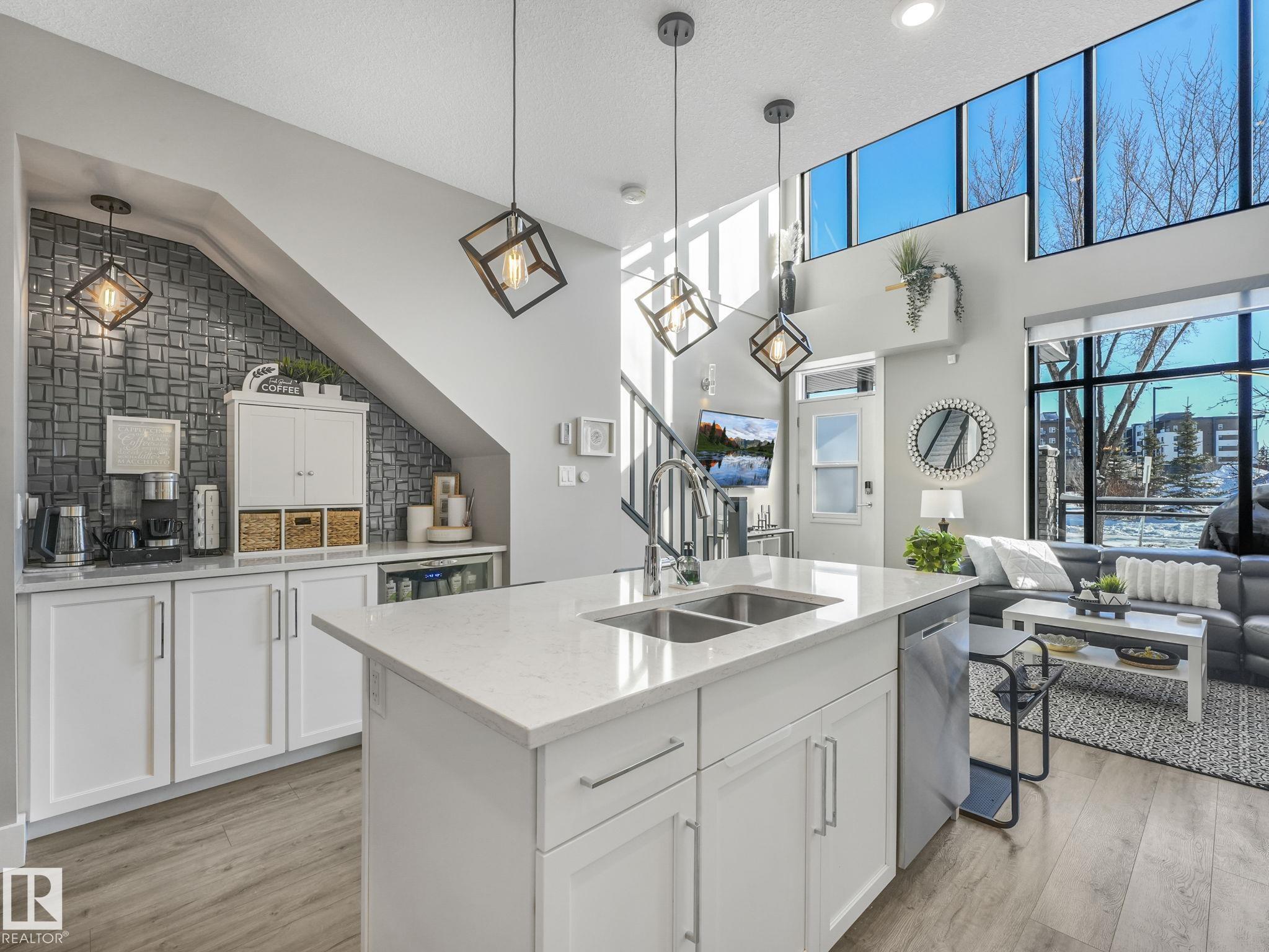127 524 GRIESBACH Parade, E4487435, Alberta,