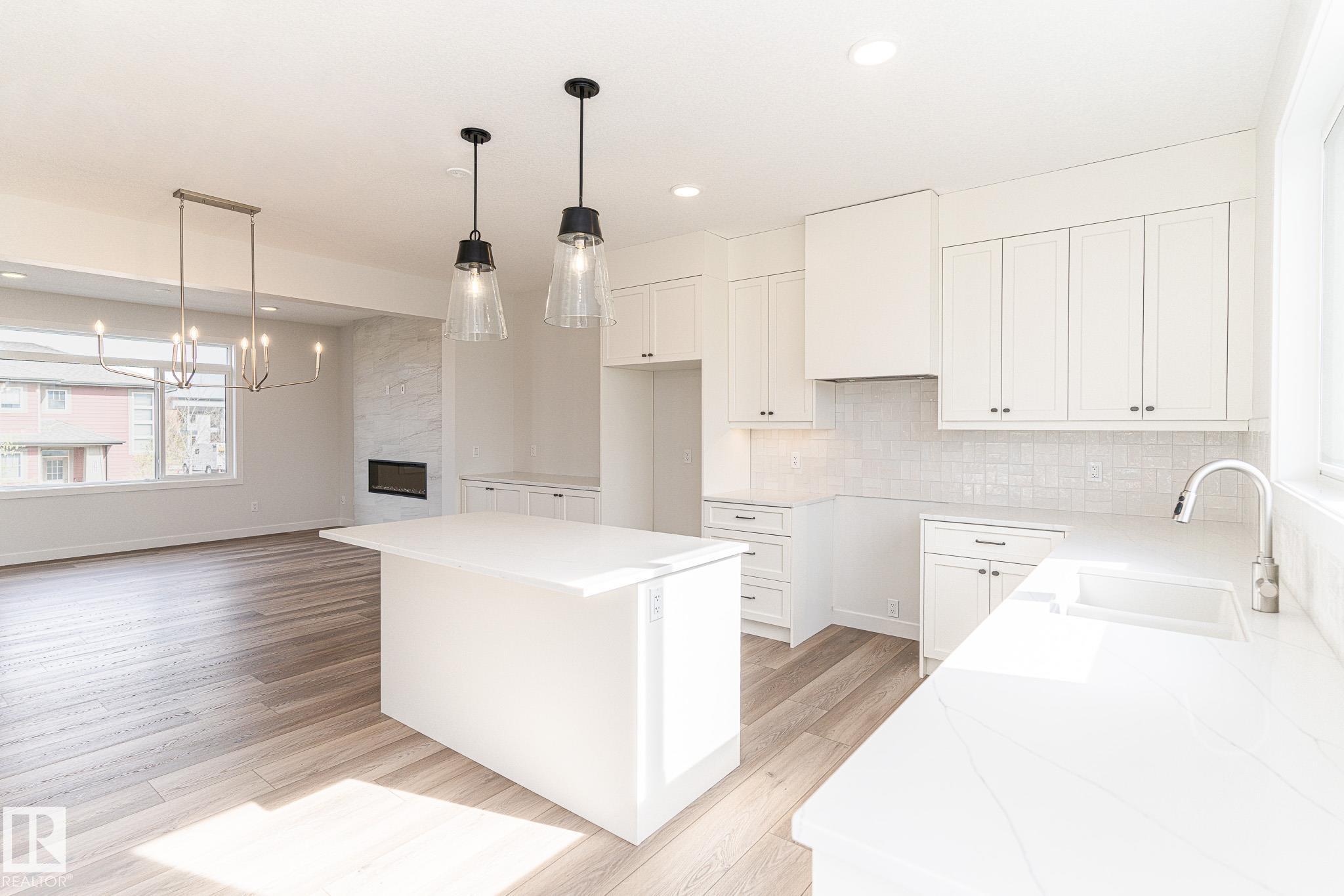 7135 MAY Crescent, E4487623, Alberta,