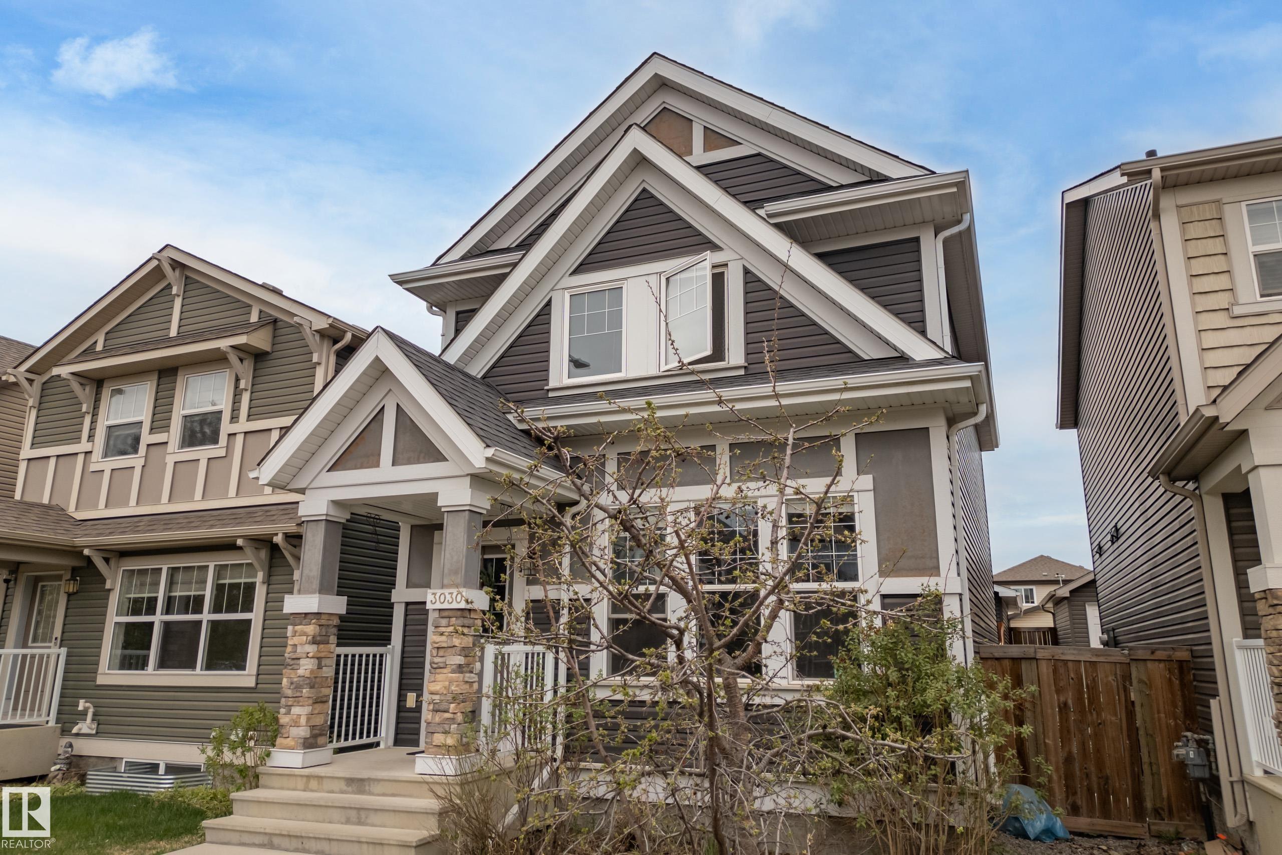 3030 ARTHURS Crescent, E4487916, Alberta,