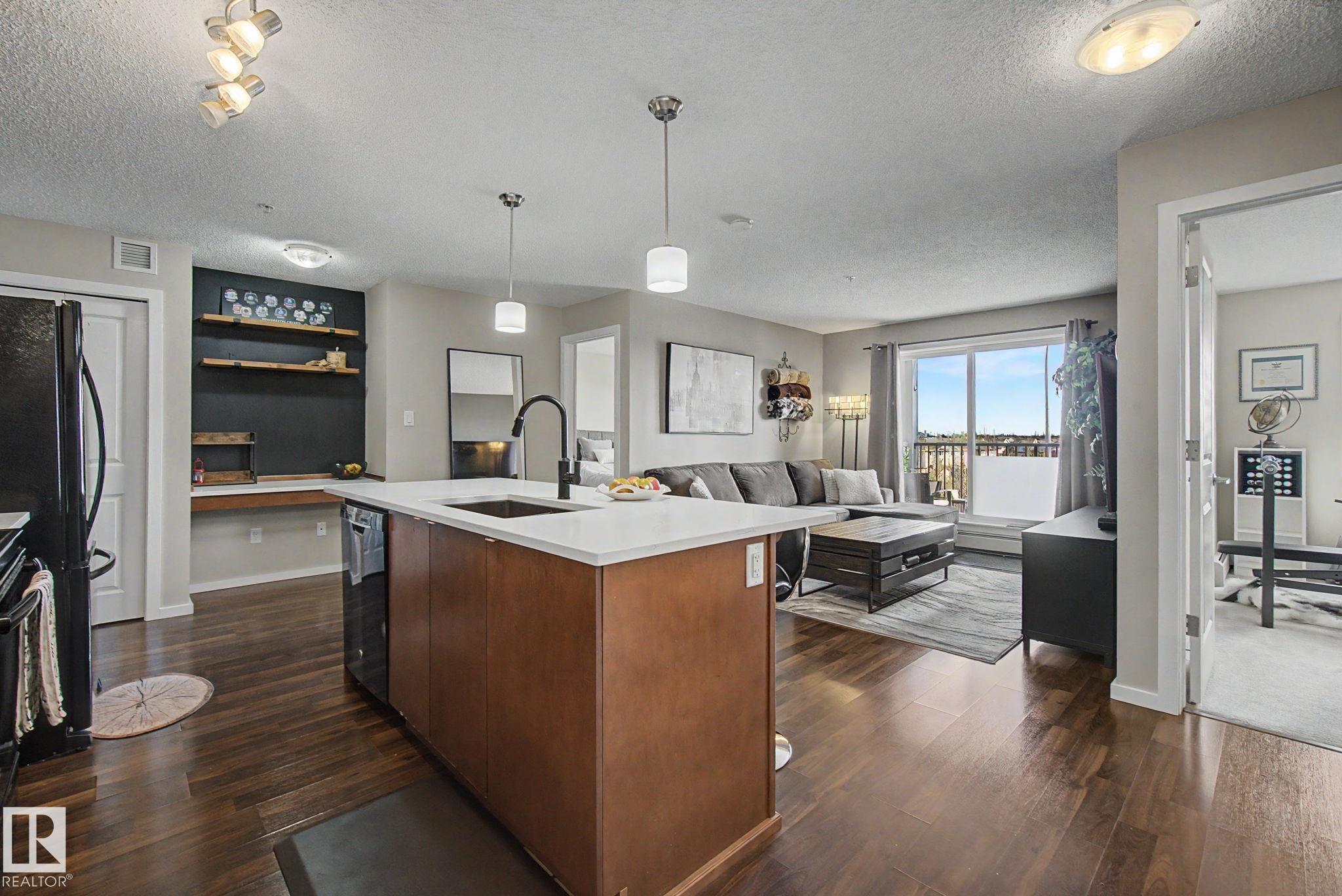 334 504 ALBANY Way, E4487933, Alberta,