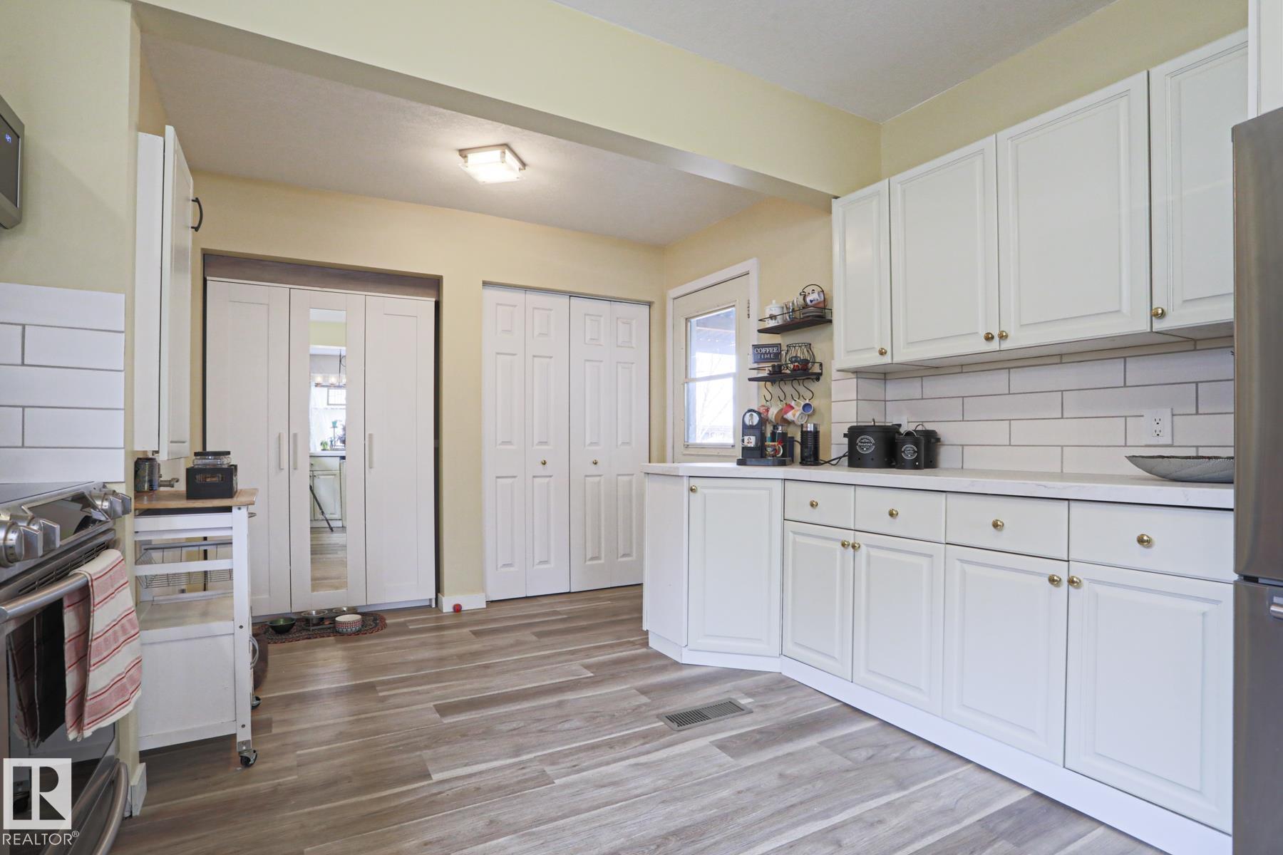Third View of 5113 53 Avenue, Old Town_STPL, Stony Plain, Alberta, T7Z 1B9
