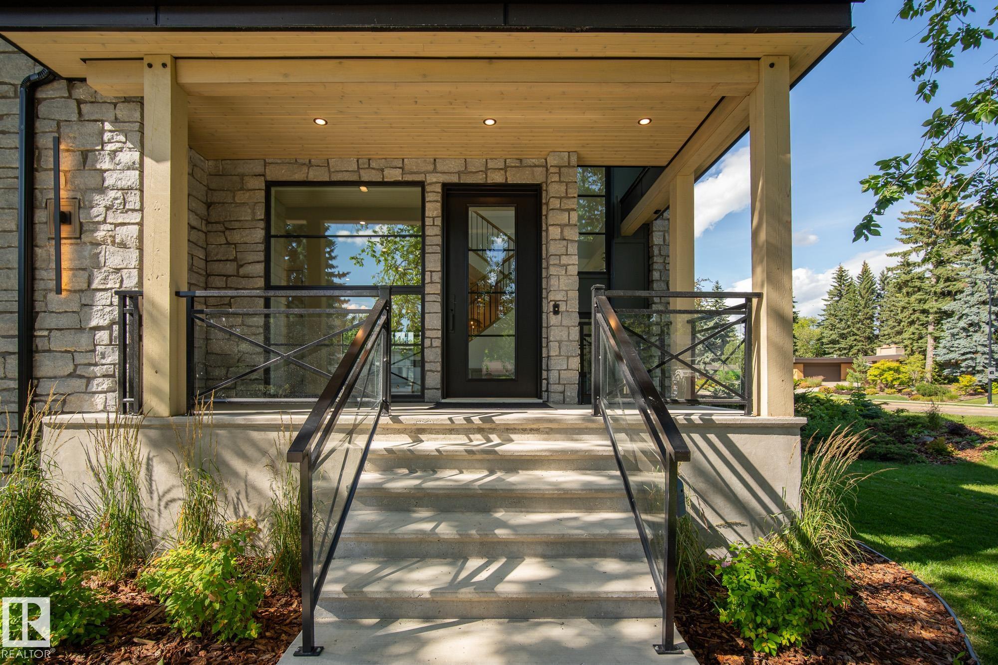 Second View of 13804 85 Avenue, Laurier Heights, Edmonton, Alberta, T5R 3Y7