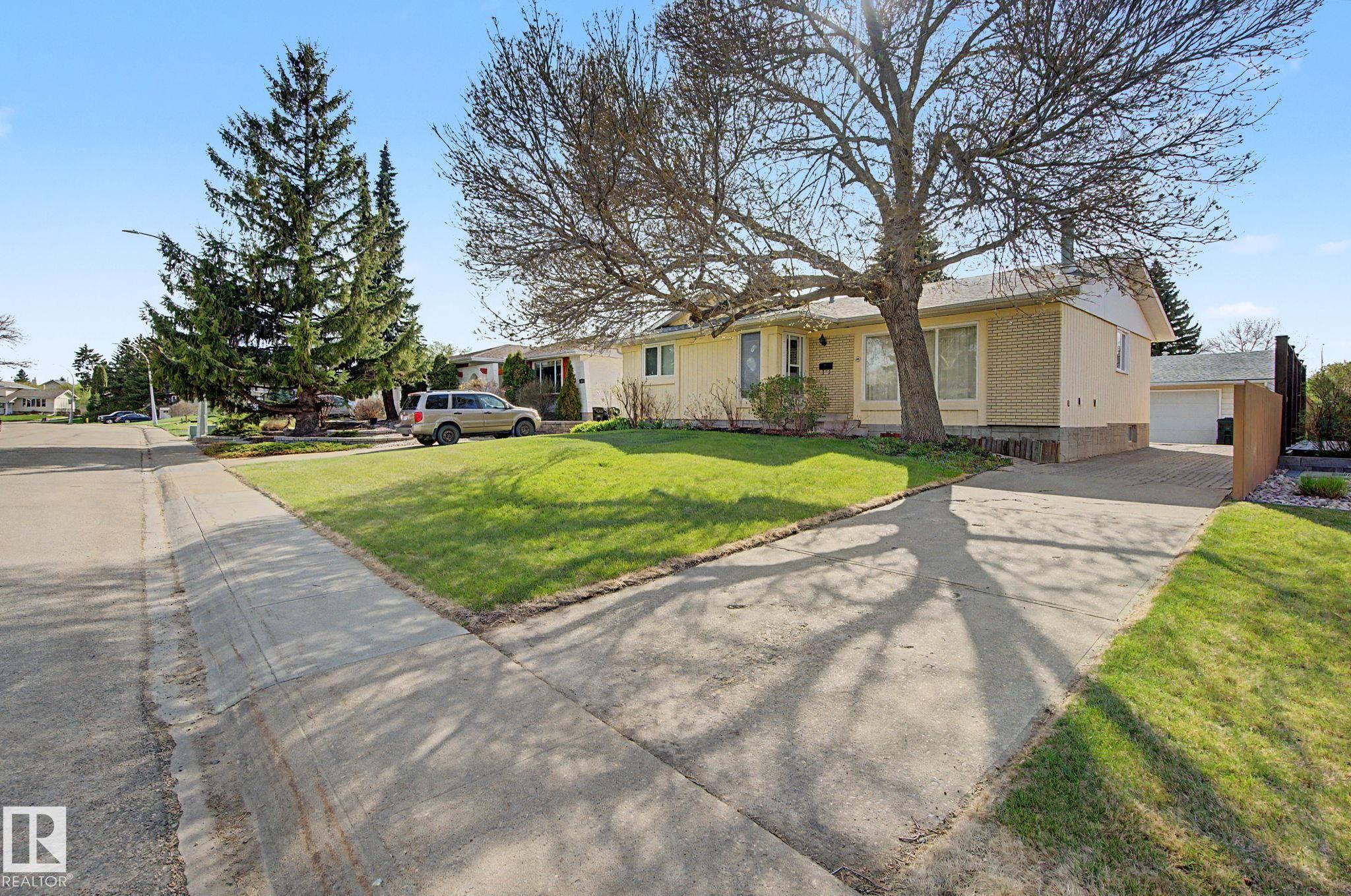 42 HAWKINS Crescent, E4488348, Alberta,