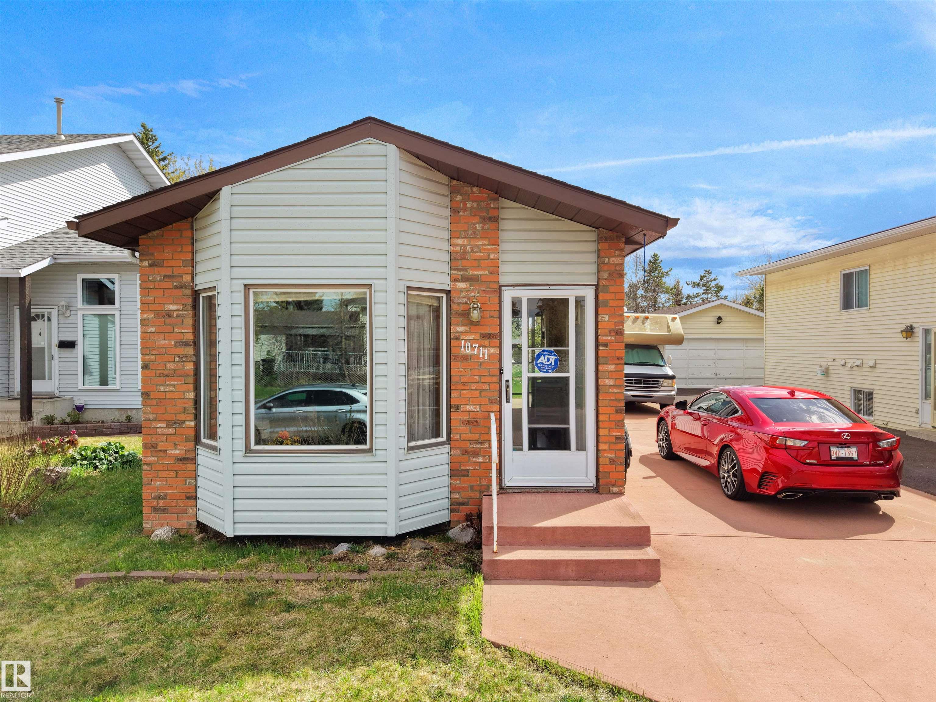 Second View of 10711 24 Avenue, Ermineskin, Edmonton, Alberta, T6J 5P9