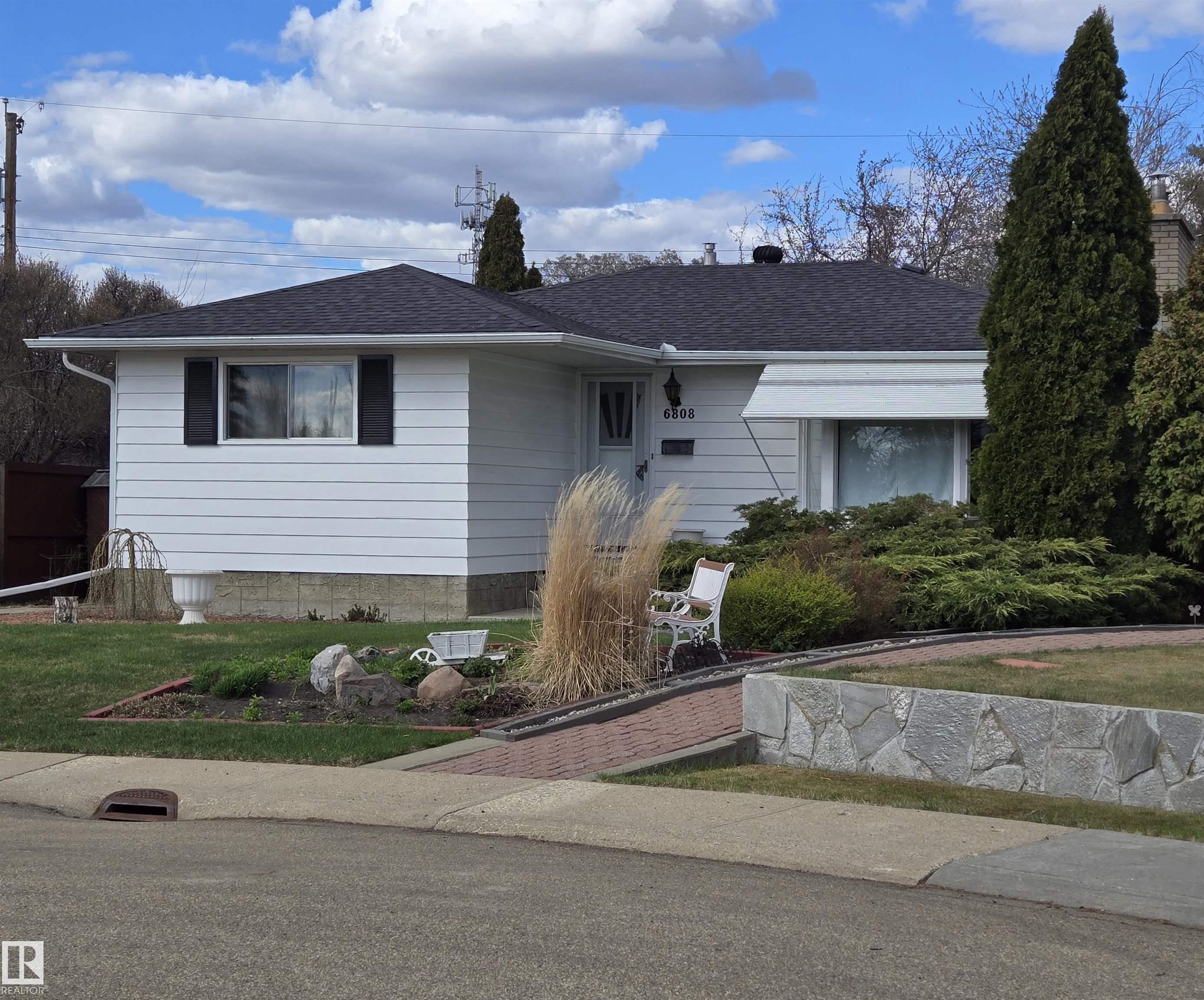 6808 135A Avenue NW, E4488692, Alberta,