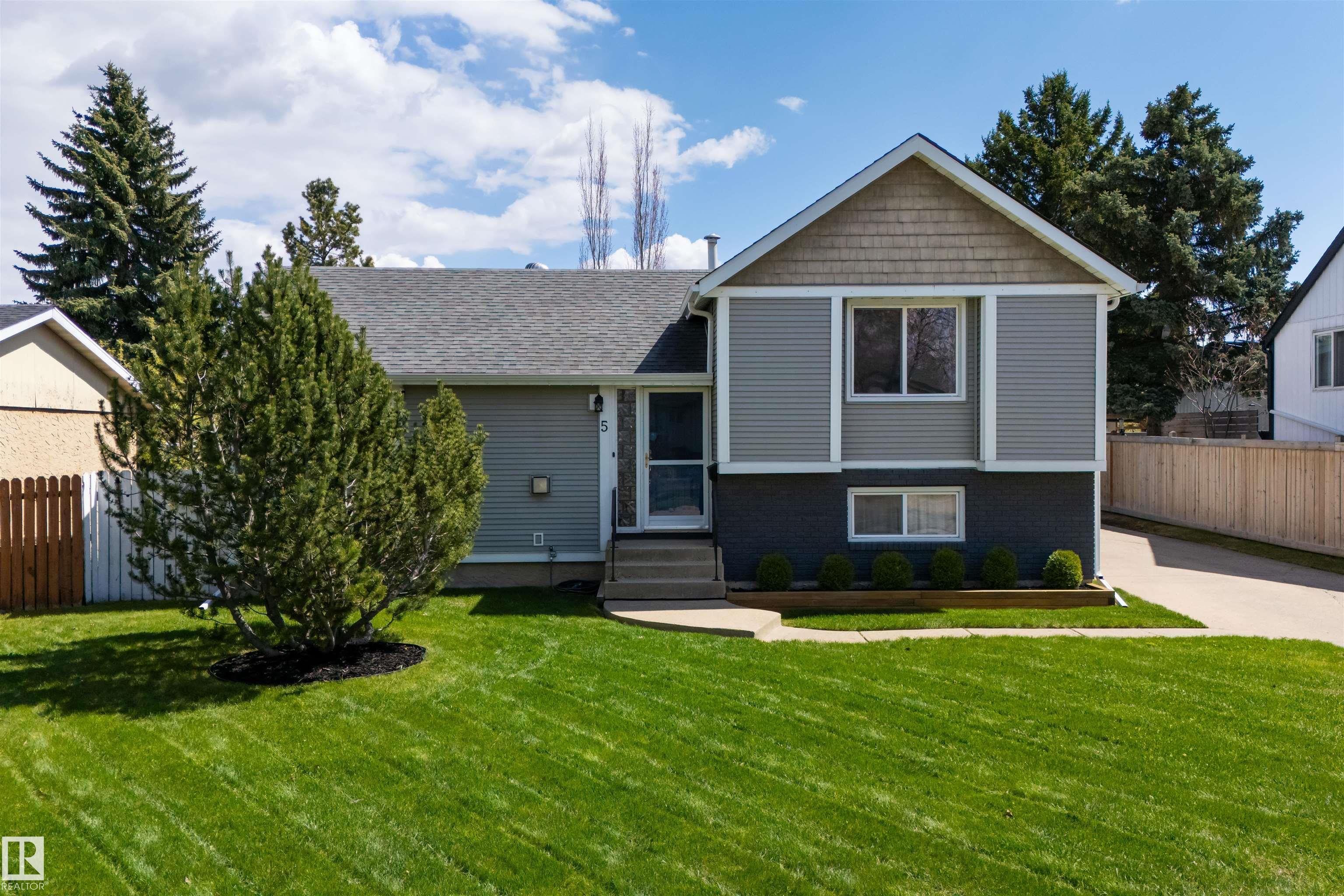 5 ARLINGTON Drive, E4488788, Alberta,