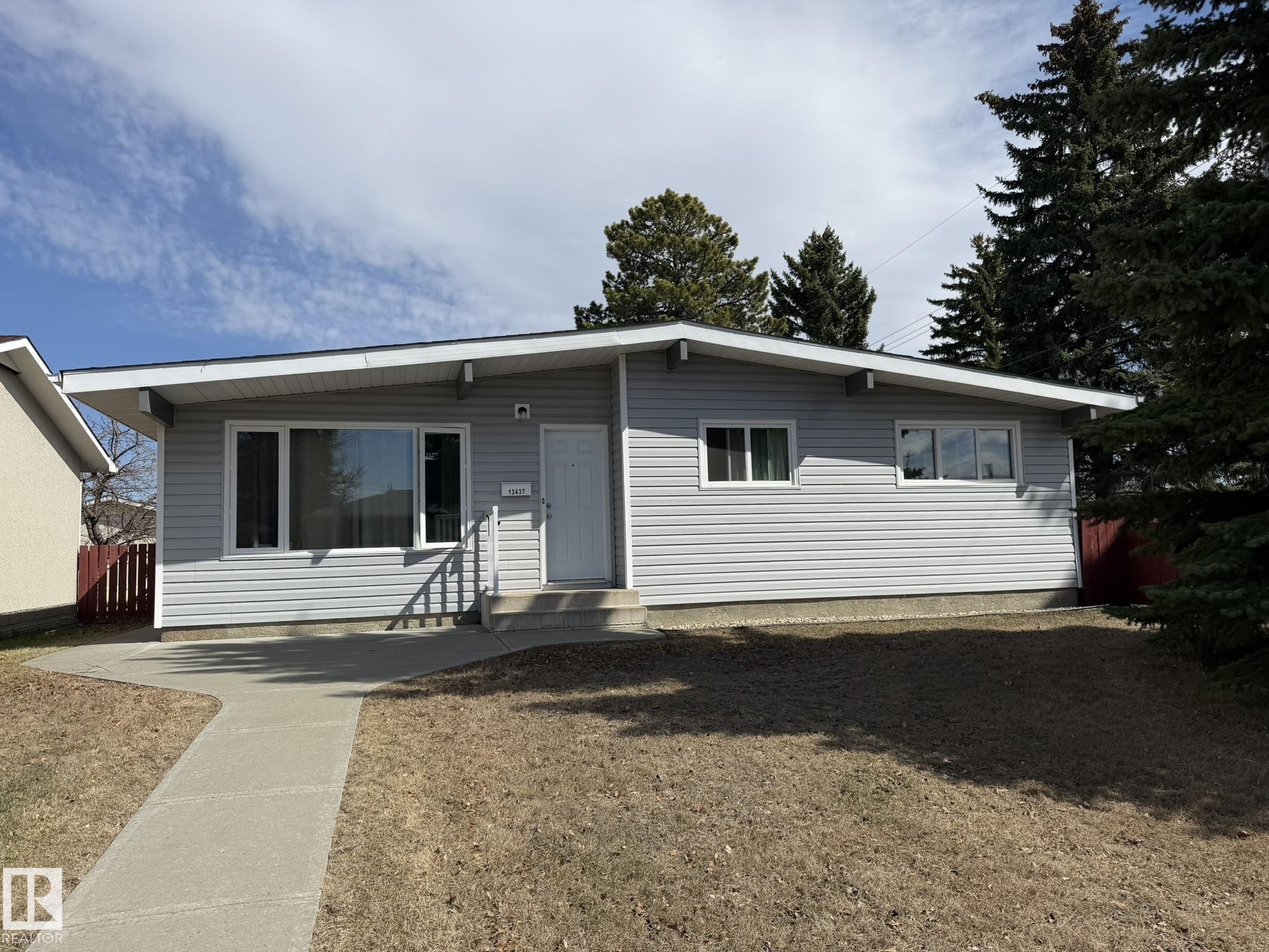 Second View of 13437 118 Street, Kensington, Edmonton, Alberta, T5E 5L9