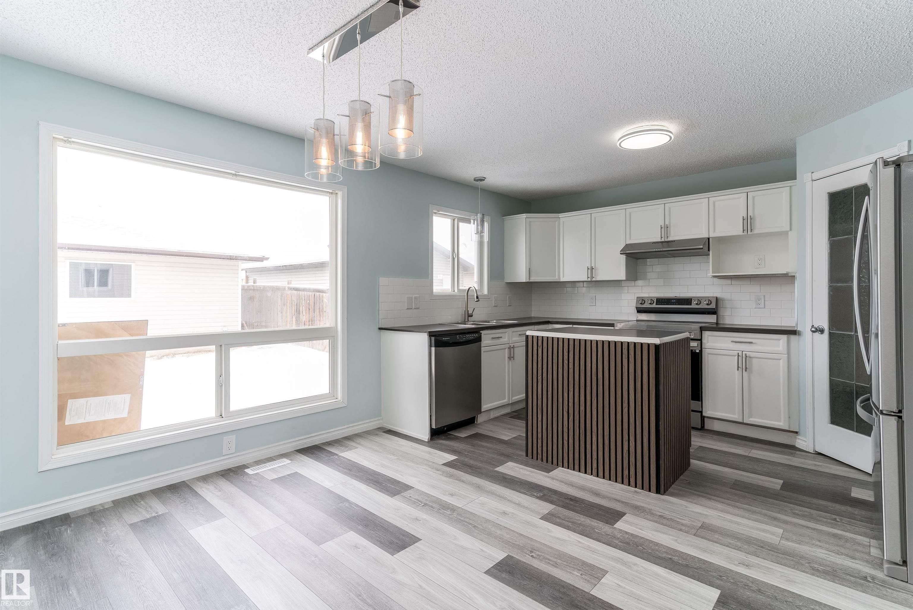Main View of 16304 43 Street, Brintnell, Edmonton, Alberta, T5Y 0H8