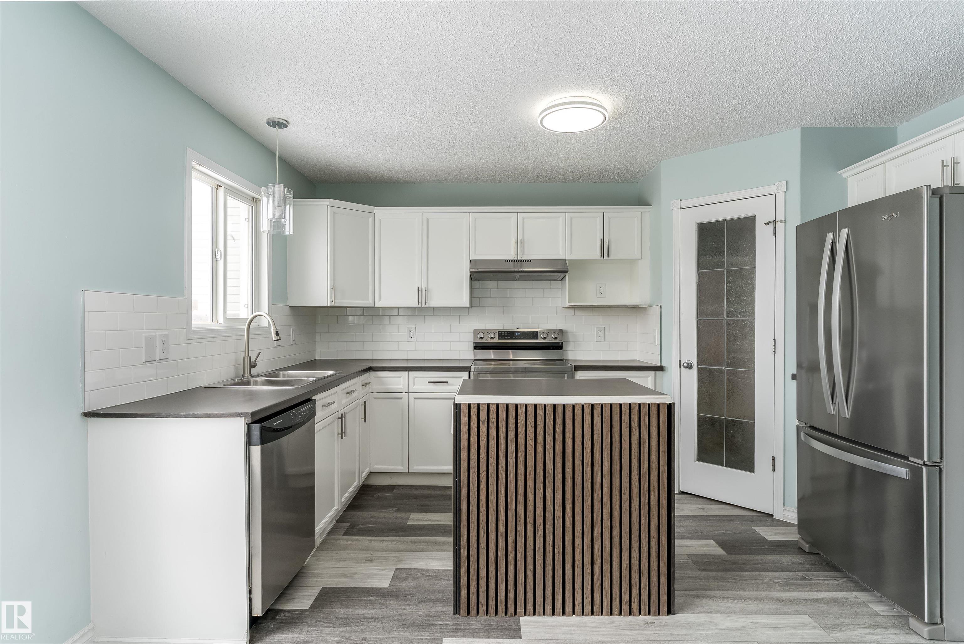 Fifth View of 16304 43 Street, Brintnell, Edmonton, Alberta, T5Y 0H8
