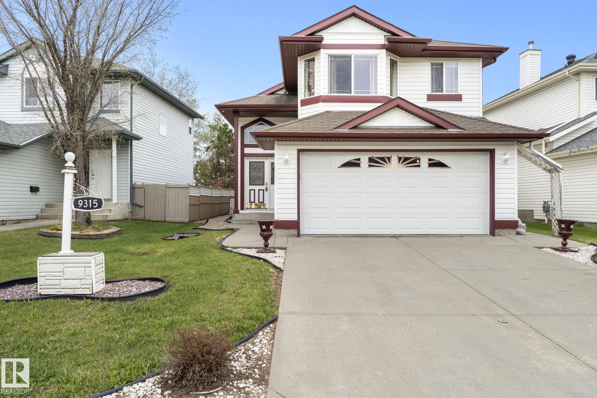 Second View of 9315 162 Avenue, Eaux Claires, Edmonton, Alberta, T5Z 3N2