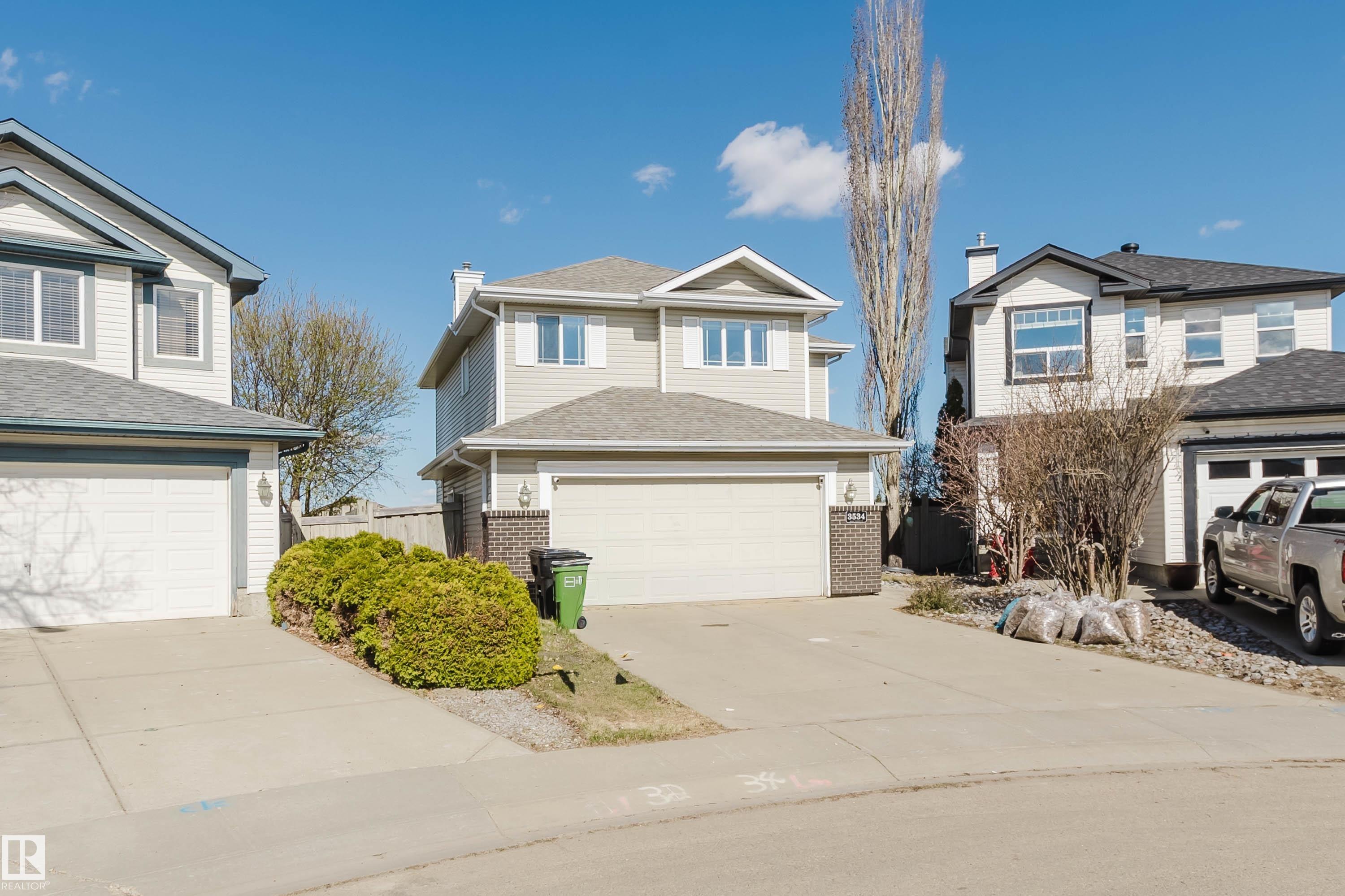 3534 MCLEAN Crescent, E4489618, Alberta,